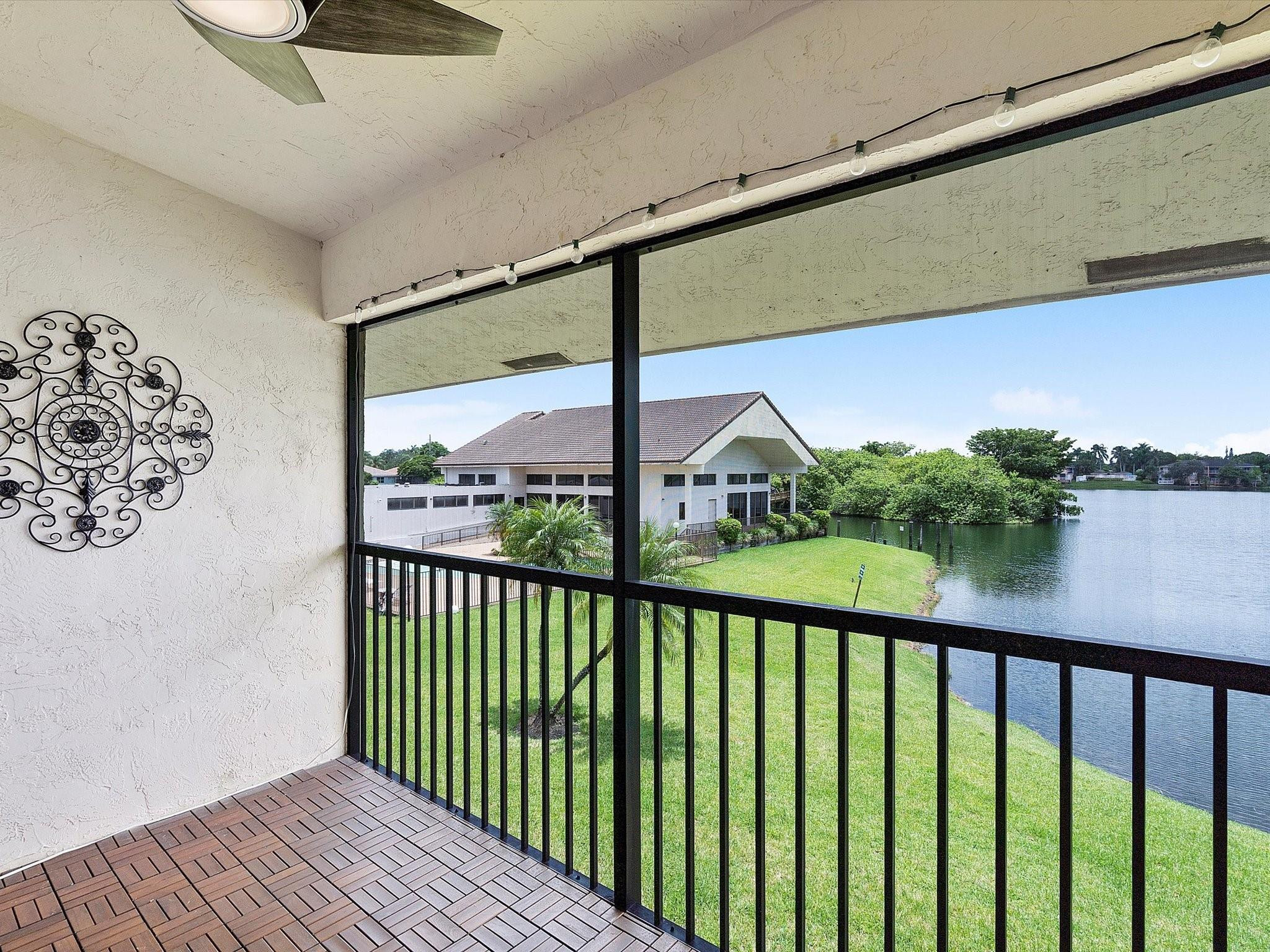 MIRA LAGO CONDO - Residential