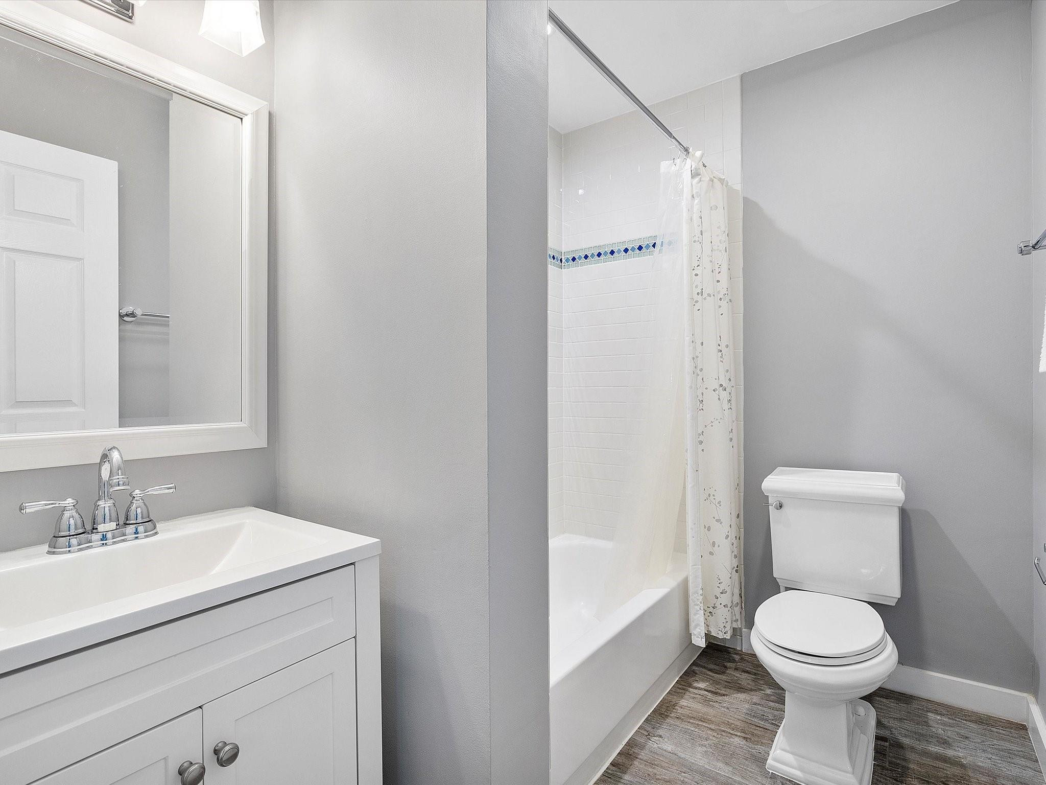 MIRA LAGO CONDO - Residential