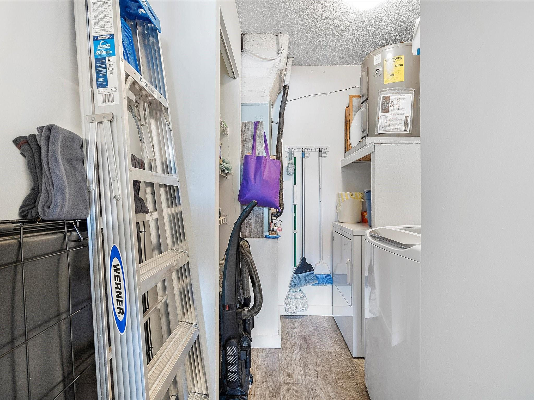 MIRA LAGO CONDO - Residential