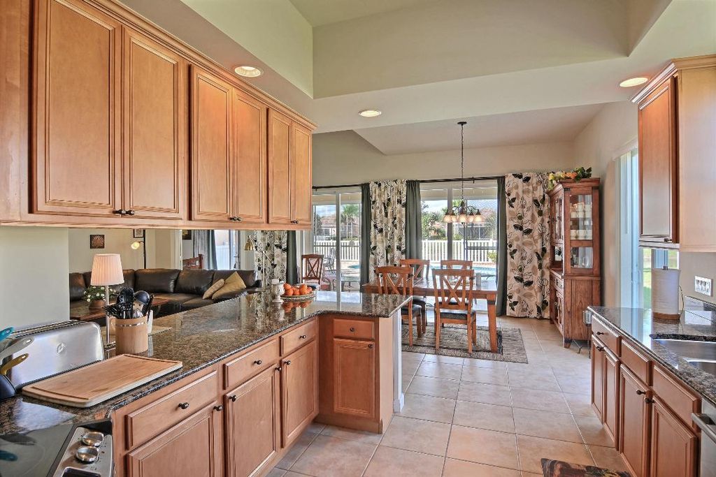 Photo of 5254 Eleuthra Circle, Vero Beach, FL 32967 (MLS # R10940293)