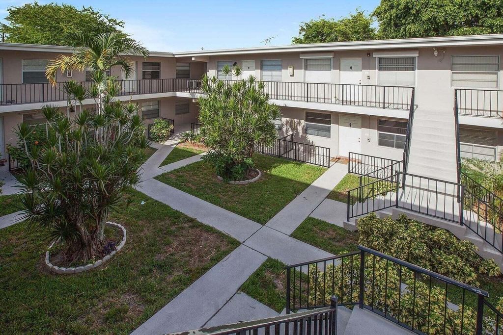 Photo of 1250 Old Boynton 315 Road #315, Boynton Beach, FL 33426 (MLS # R11080141)