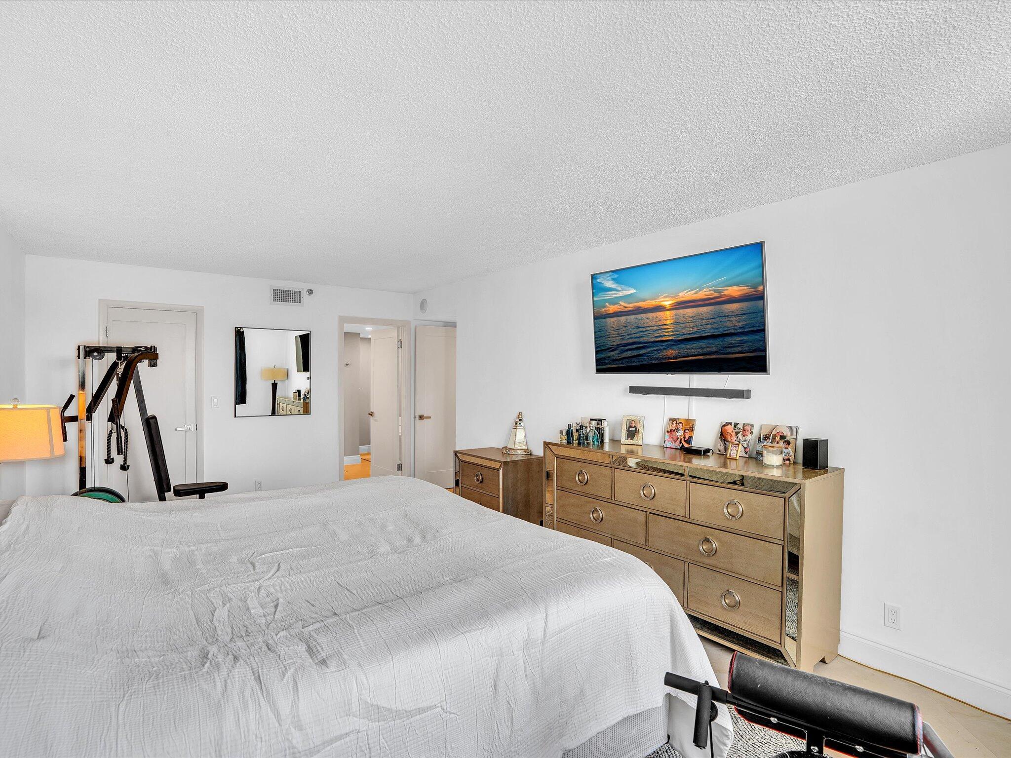 LA FONTANA CONDO - Residential