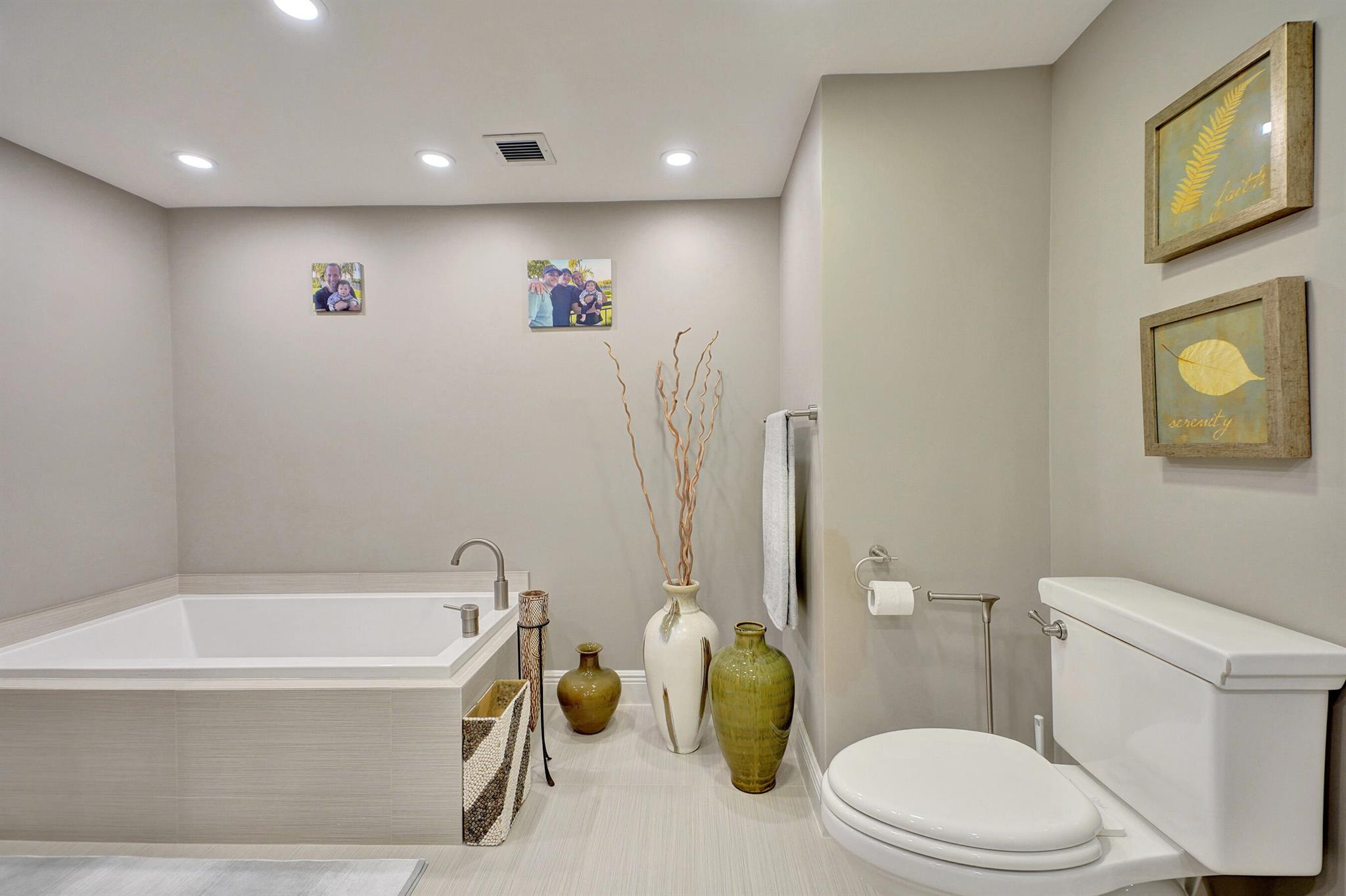 LA FONTANA CONDO - Residential