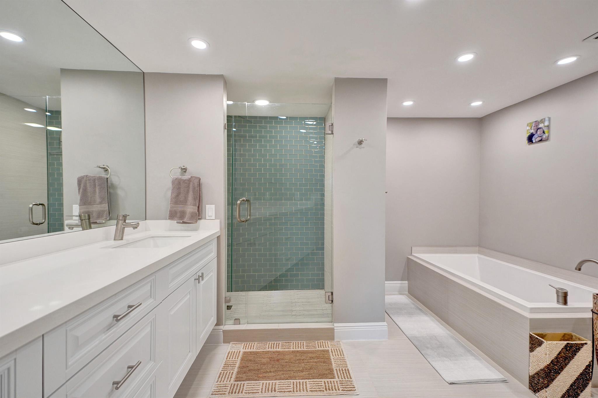 LA FONTANA CONDO - Residential