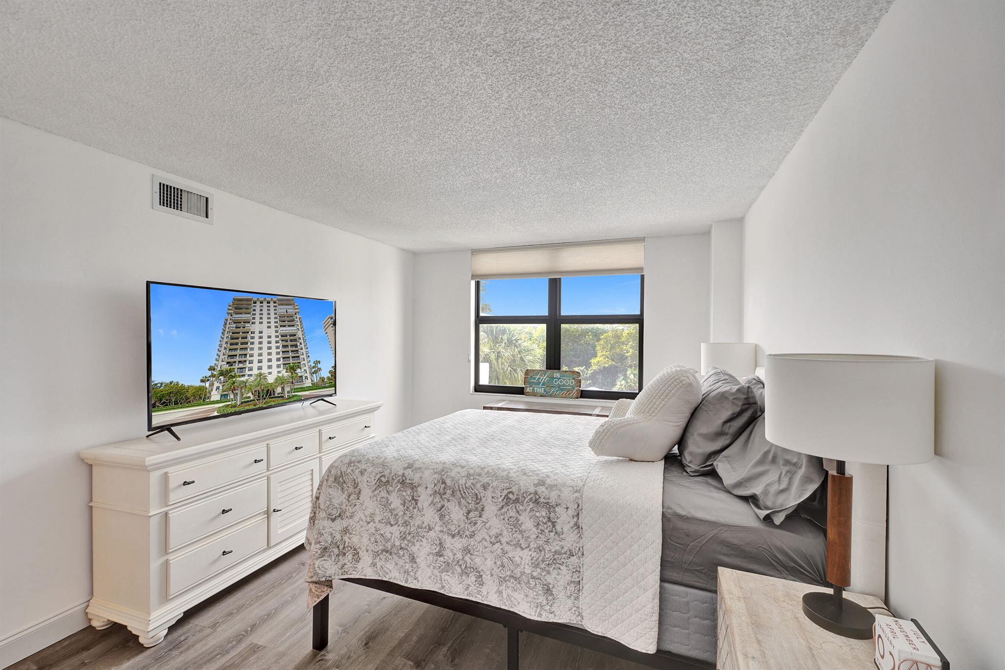 LA FONTANA CONDO - Residential