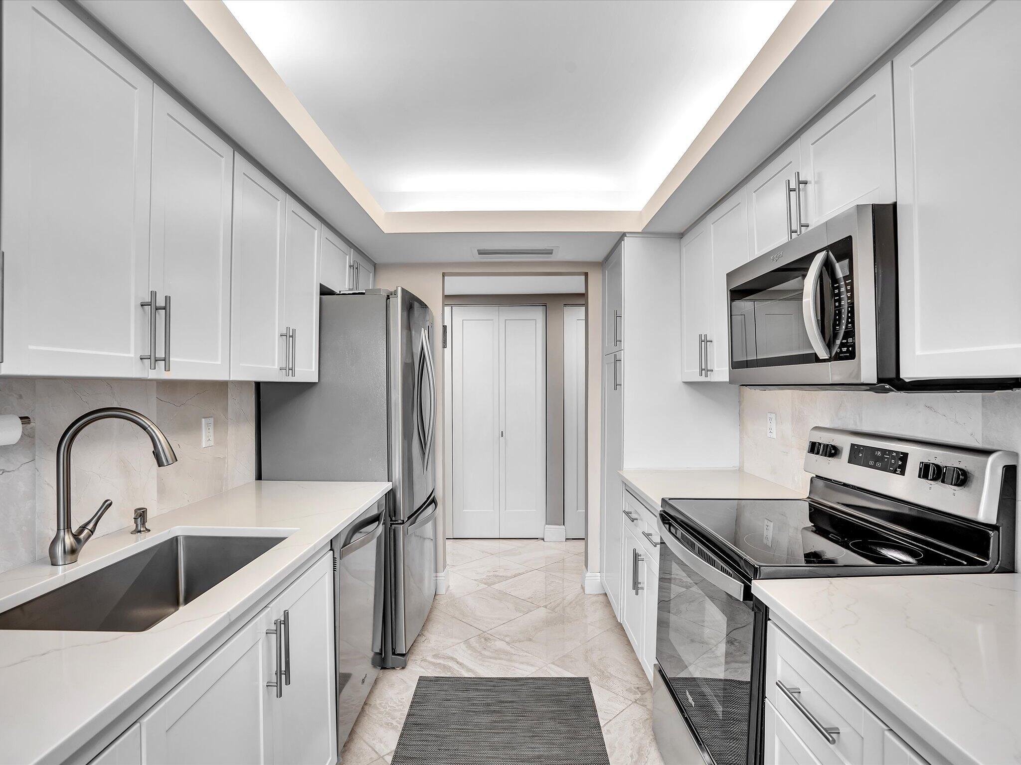 LA FONTANA CONDO - Residential