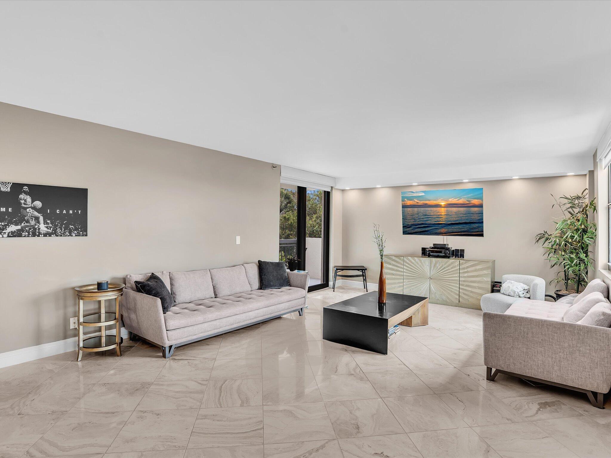 LA FONTANA CONDO - Residential