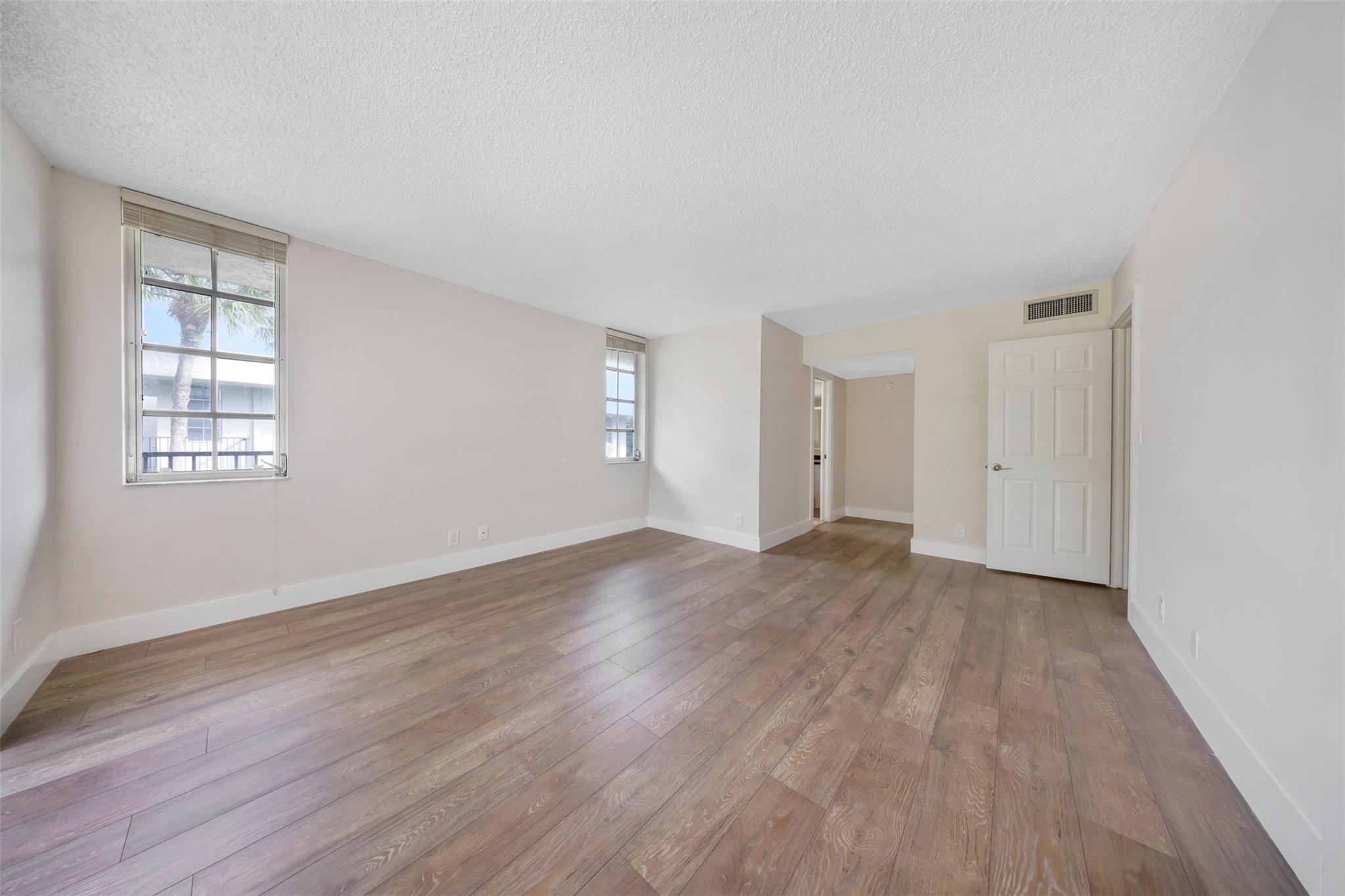 No 86 Palm-Aire Country C - Residential Lease