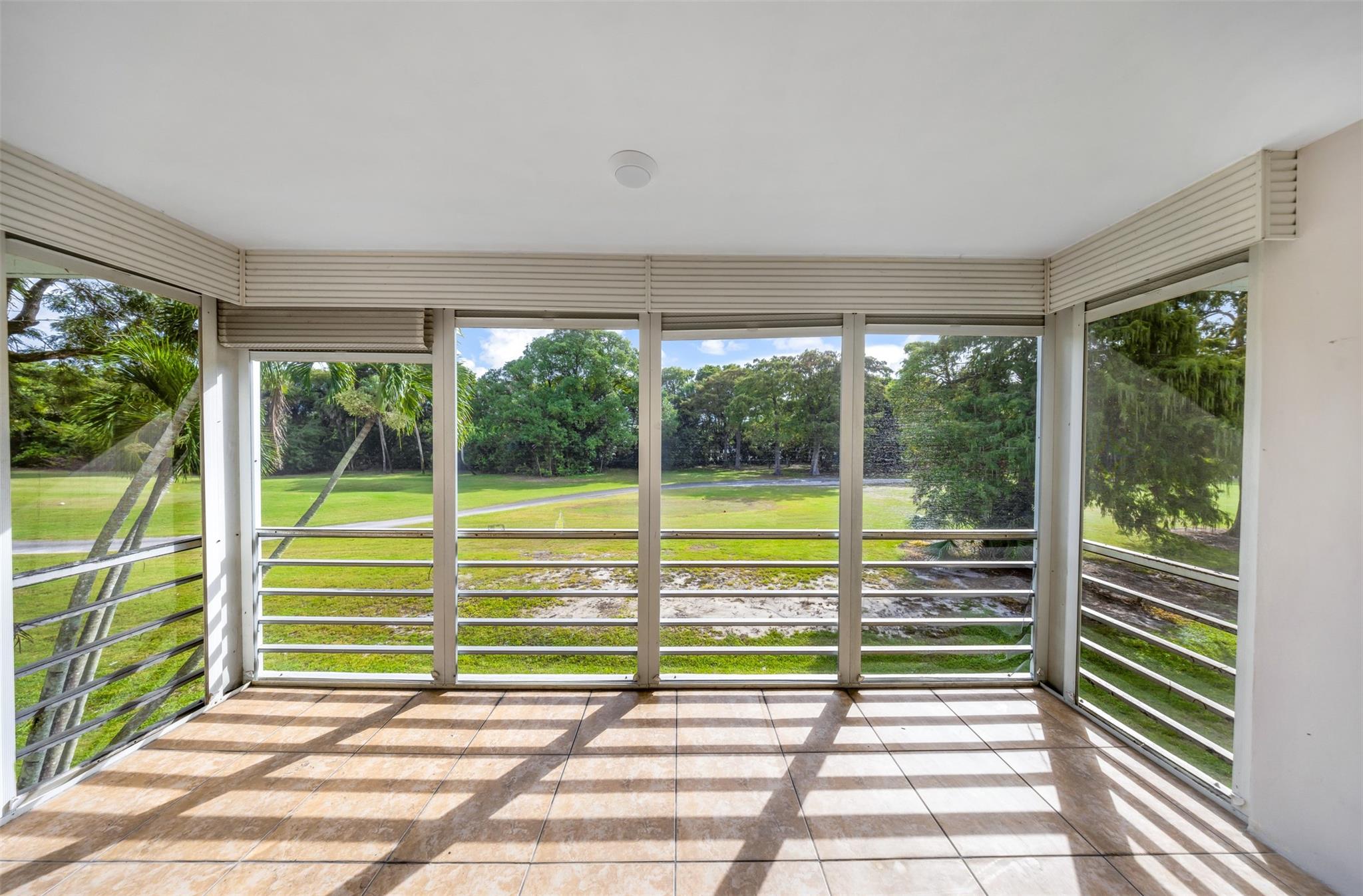 No 86 Palm-Aire Country C - Residential Lease