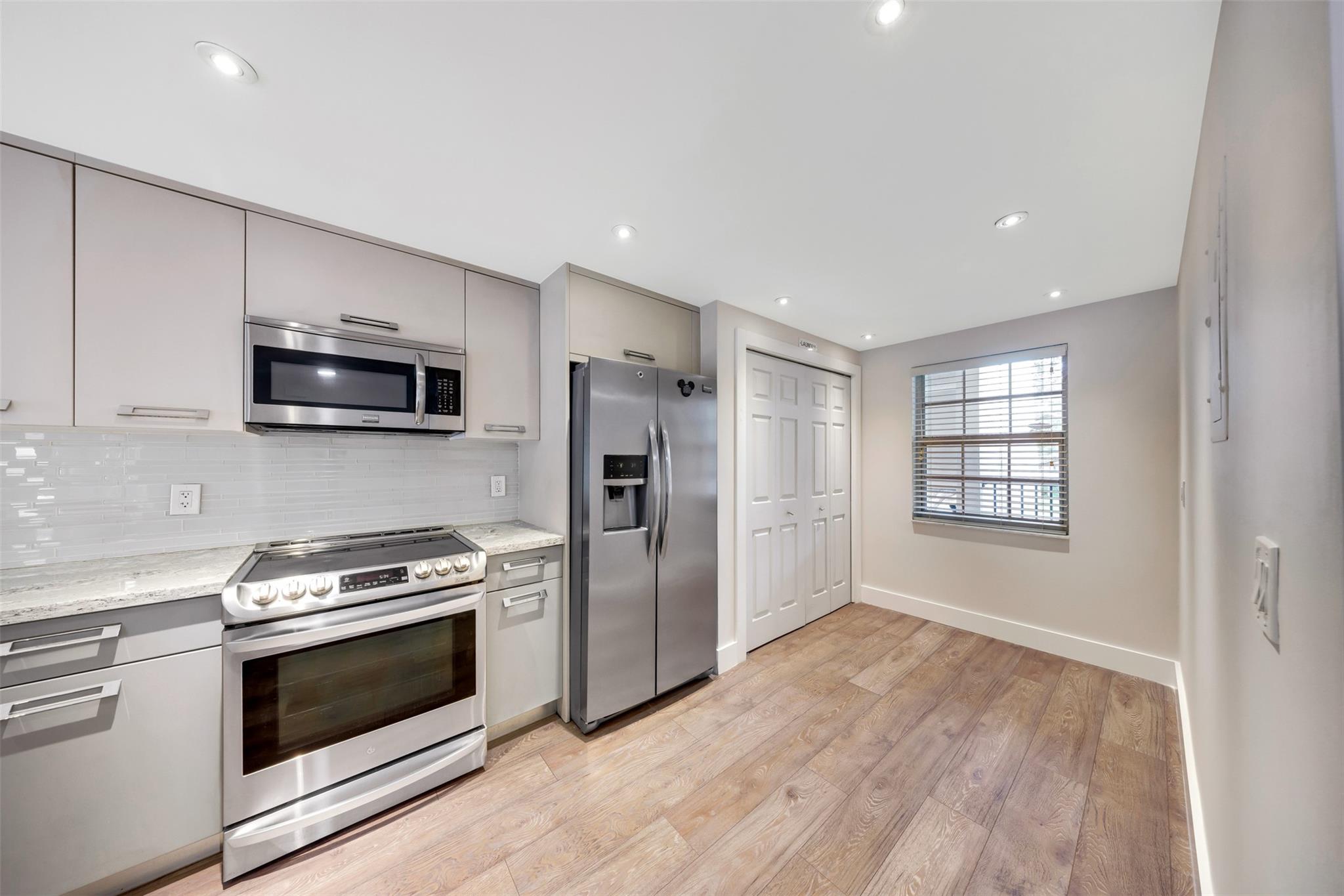 No 86 Palm-Aire Country C - Residential Lease