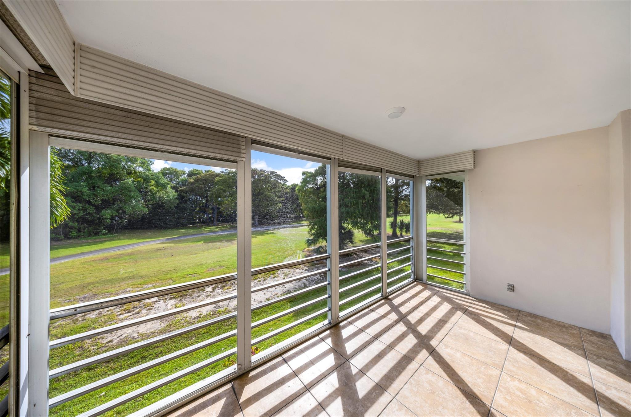 No 86 Palm-Aire Country C - Residential Lease