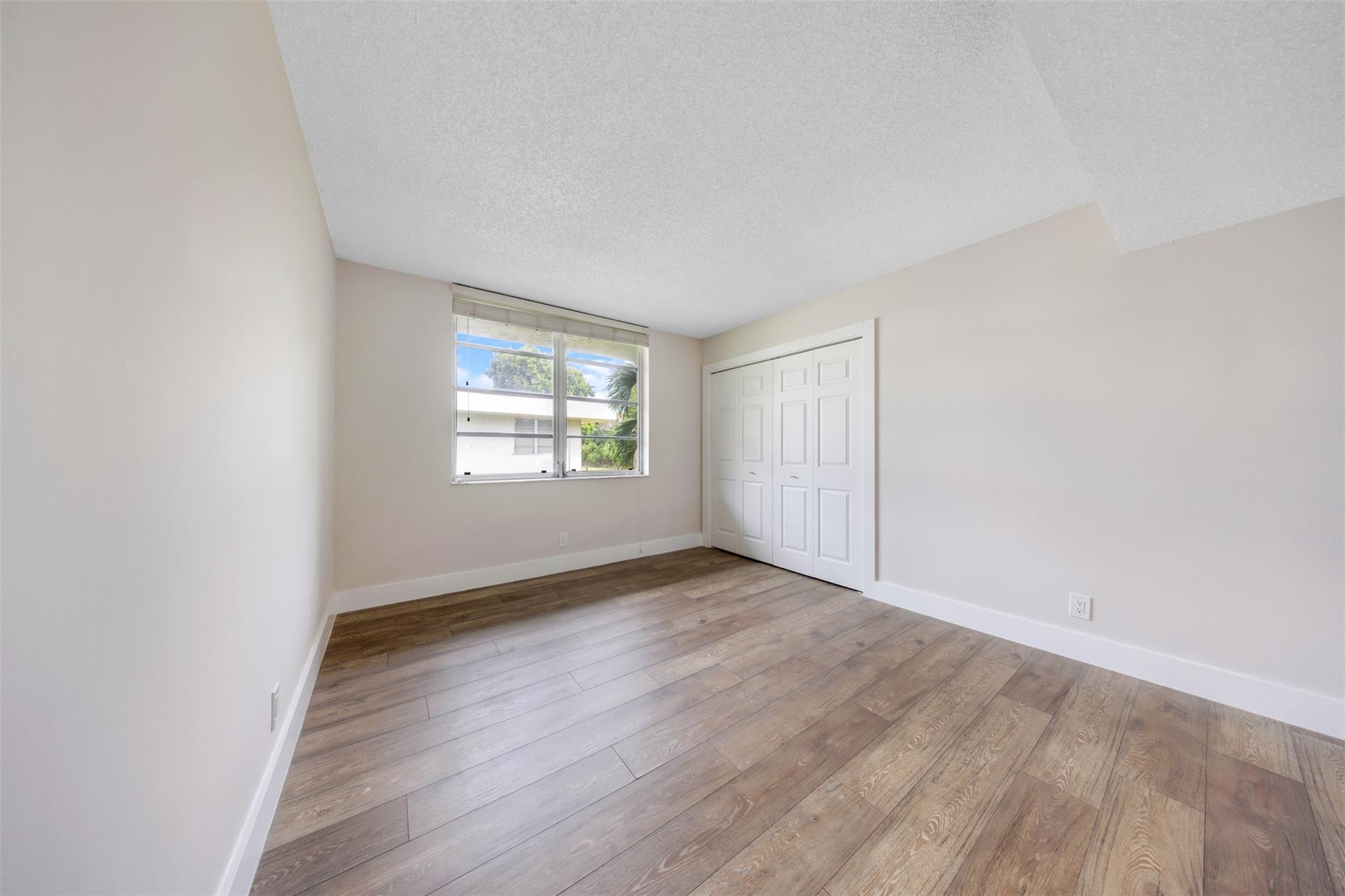 No 86 Palm-Aire Country C - Residential Lease