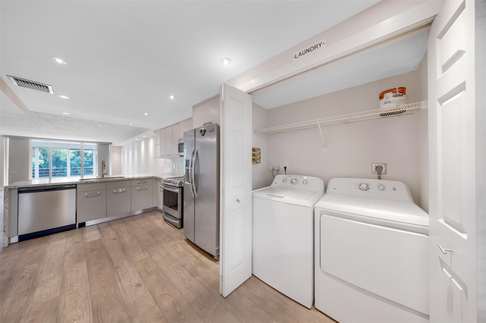 No 86 Palm-Aire Country C - Residential Lease