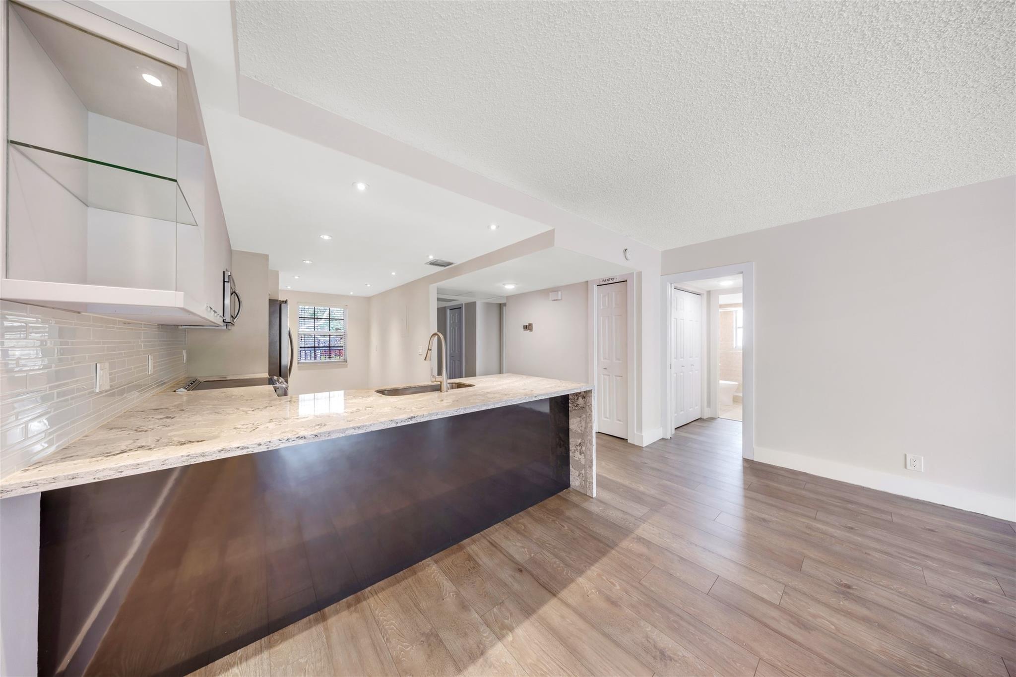 No 86 Palm-Aire Country C - Residential Lease