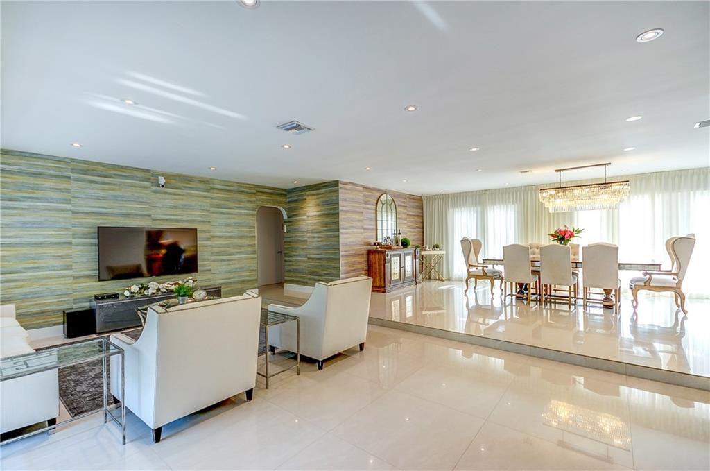 EMERALD HILLS - Residential