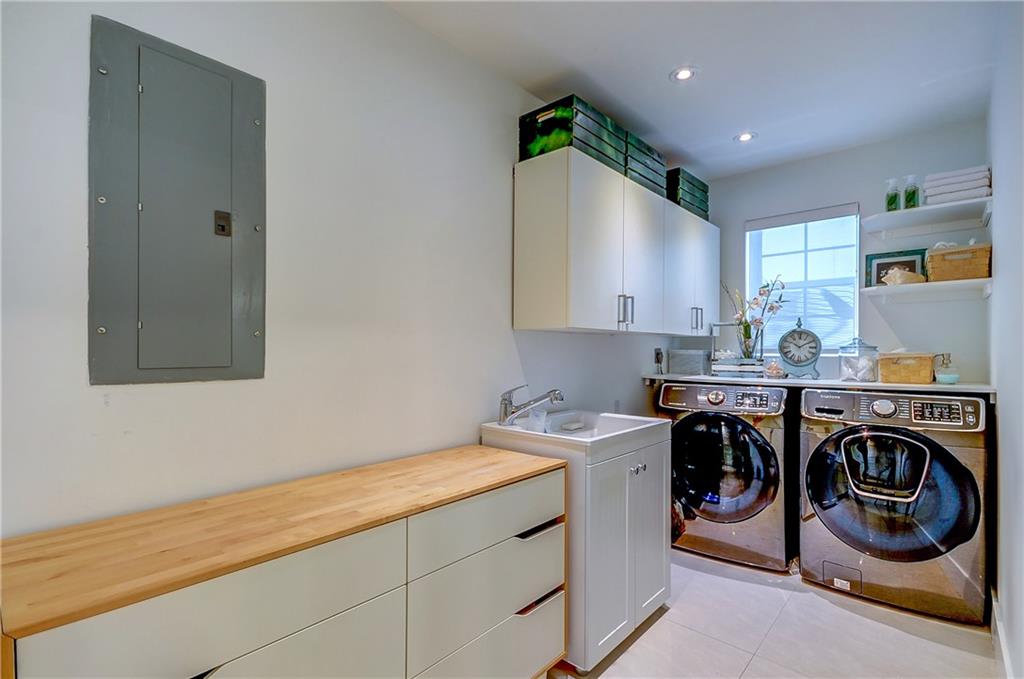 EMERALD HILLS - Residential