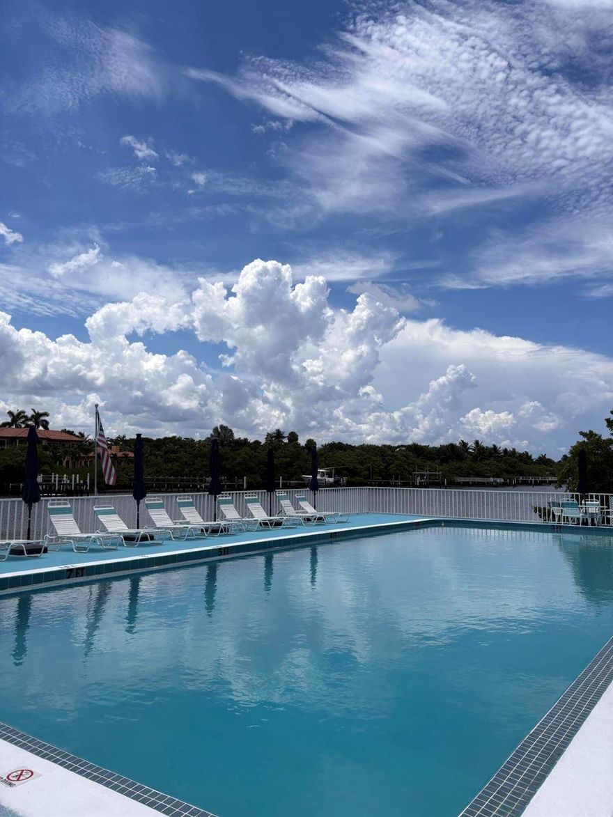 Palm Beach At Its Best,  WHY?Excellent location, beach or intracoastal waterway, walking distant also to shops and restaurants.Large corner studio with balcony,  floor-through design, great price!Enjoy the pics!