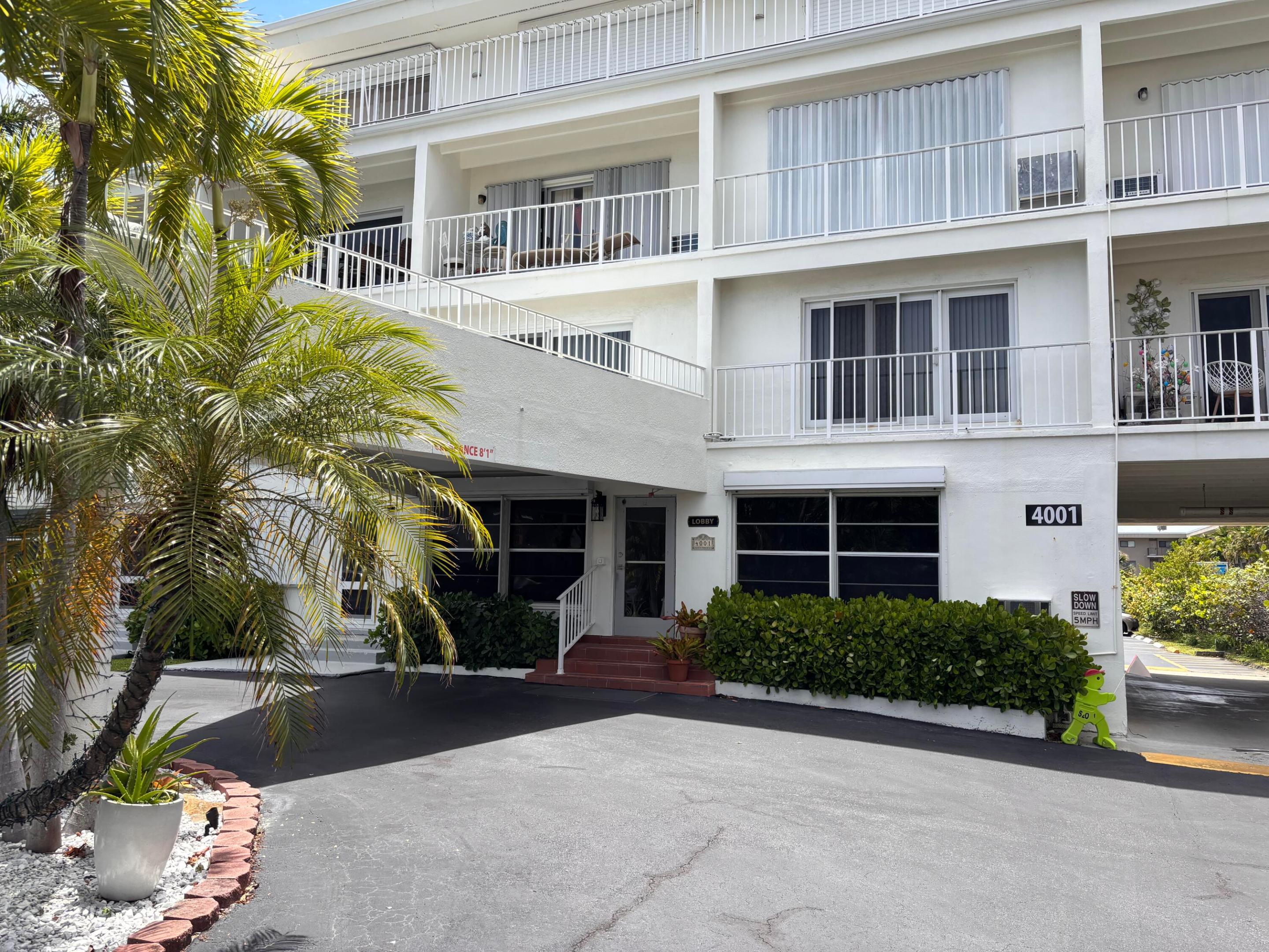 4001 S Ocean Boulevard S 204