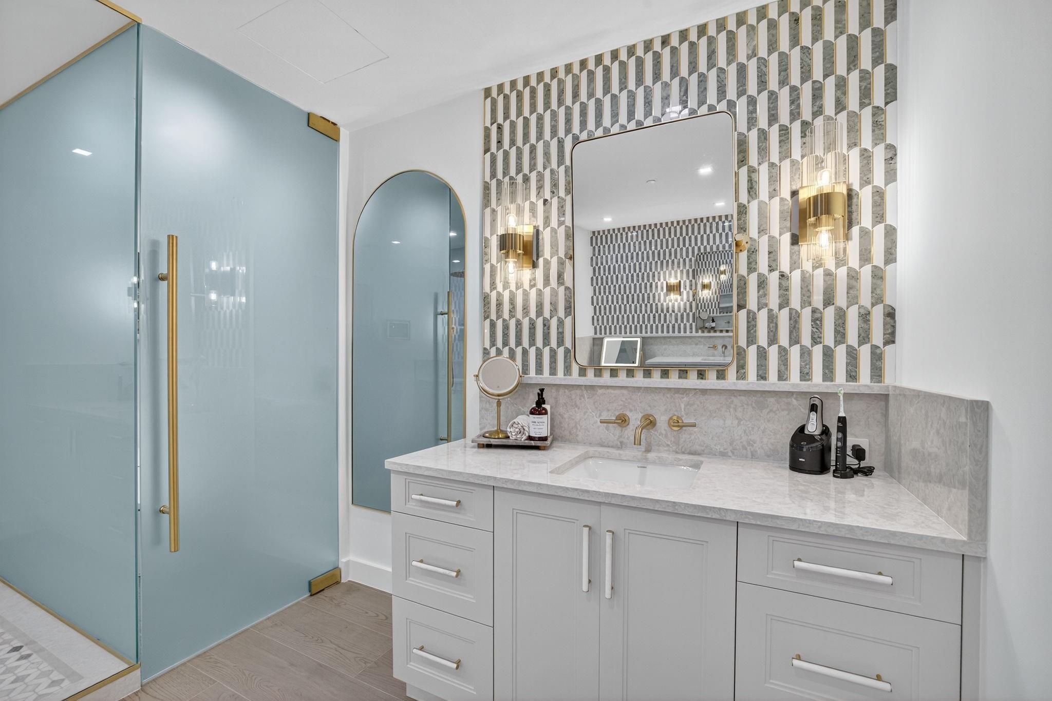 Paramount - Residential