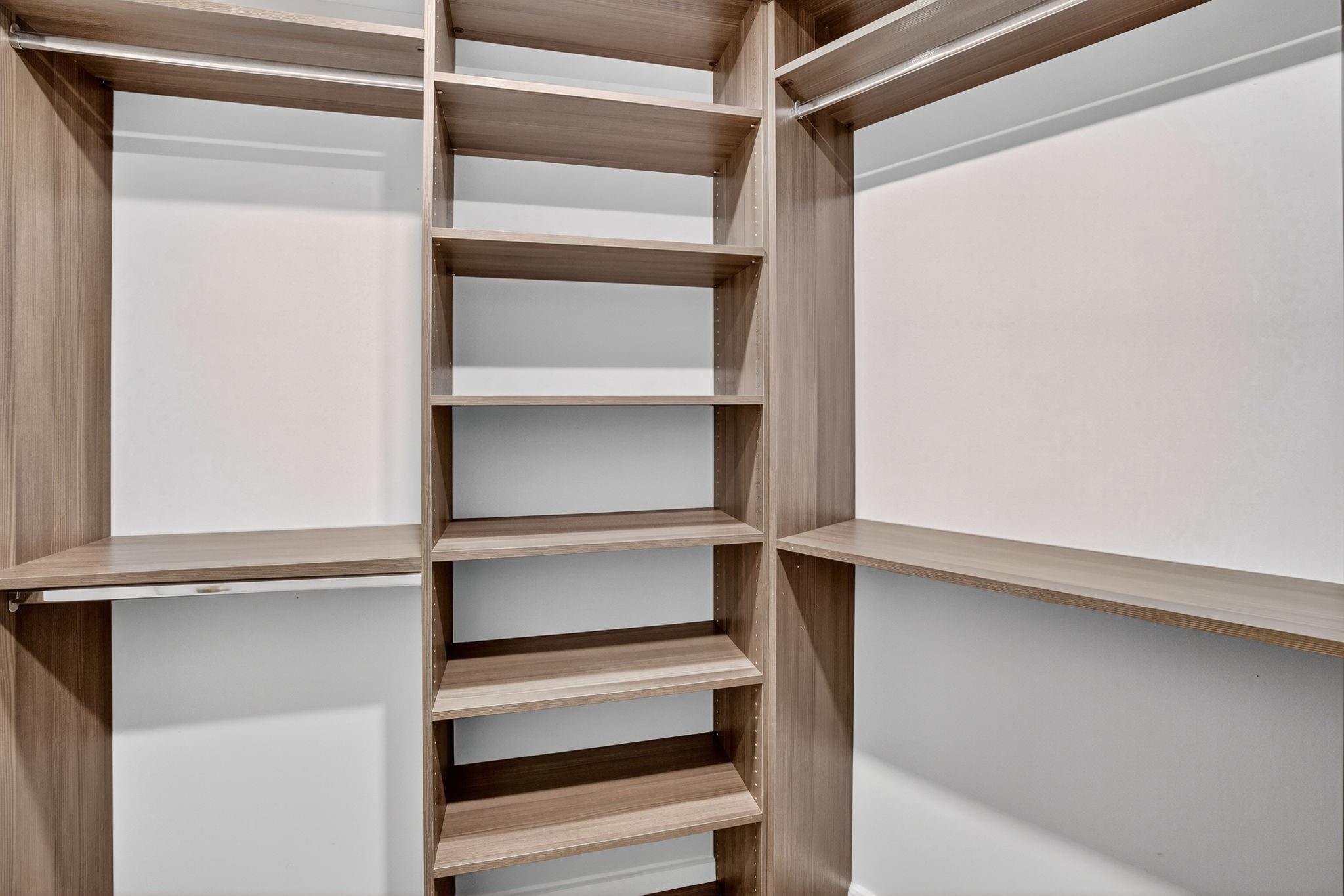 Paramount - Residential