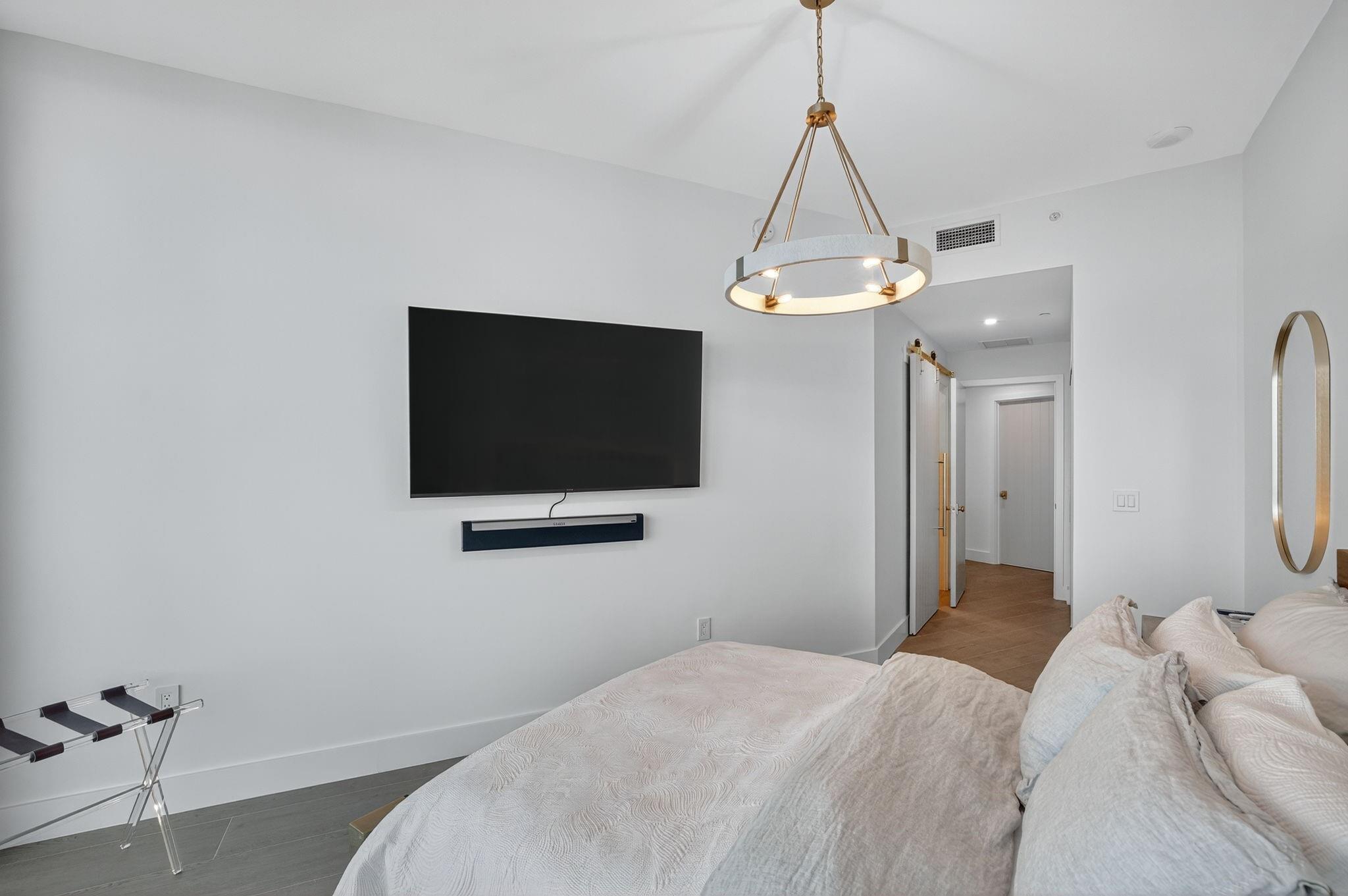 Paramount - Residential