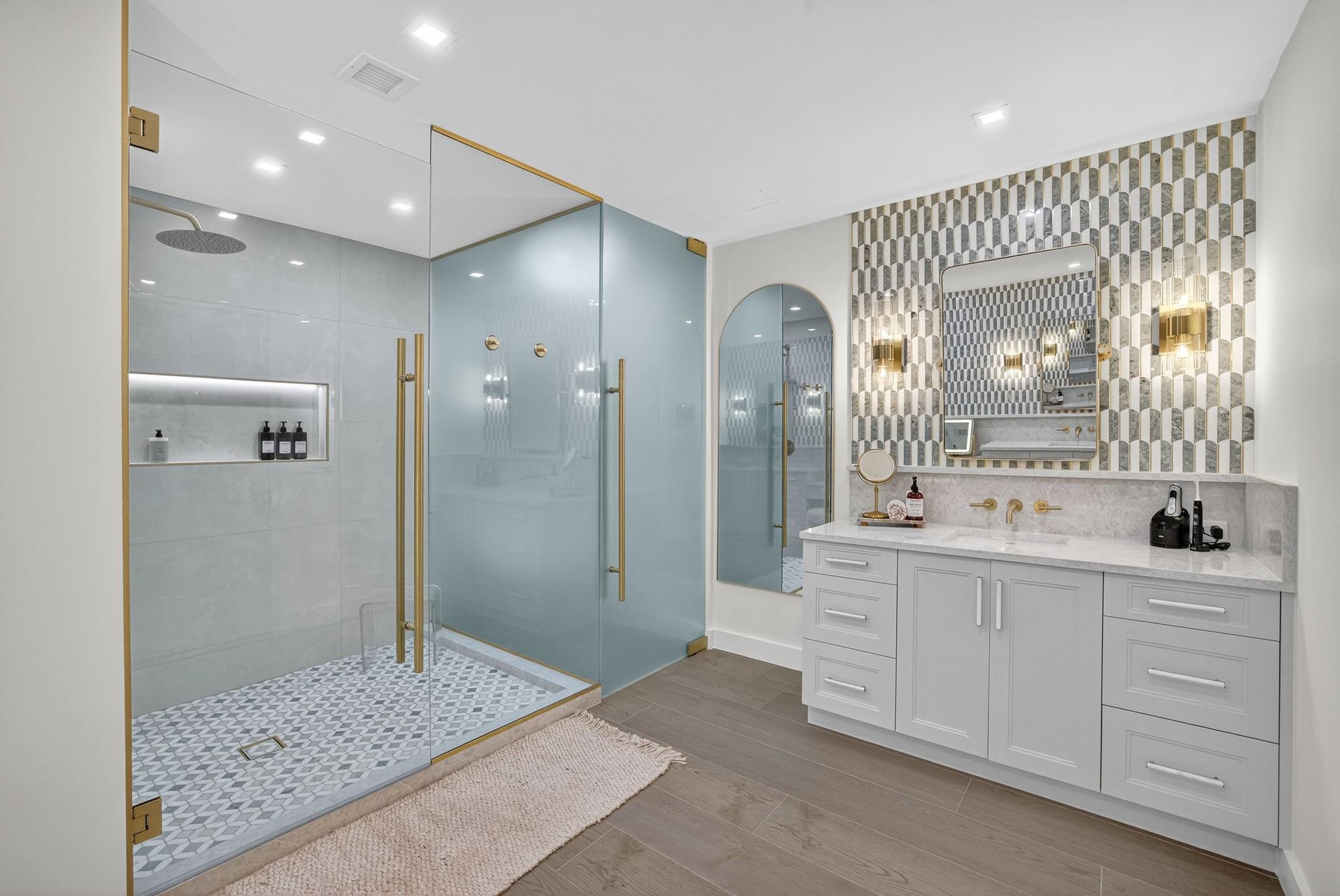 Paramount - Residential