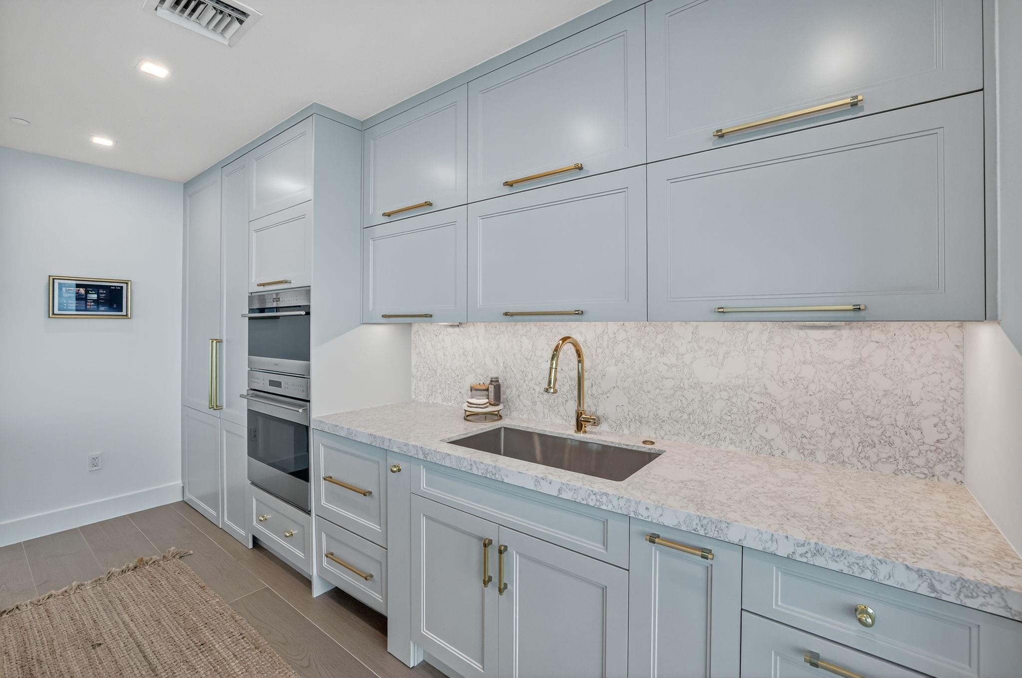 Paramount - Residential