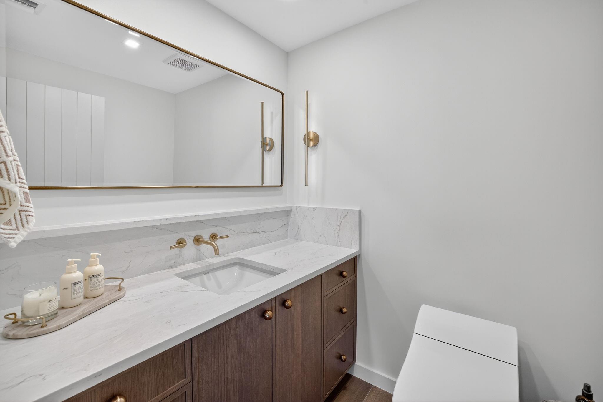 Paramount - Residential