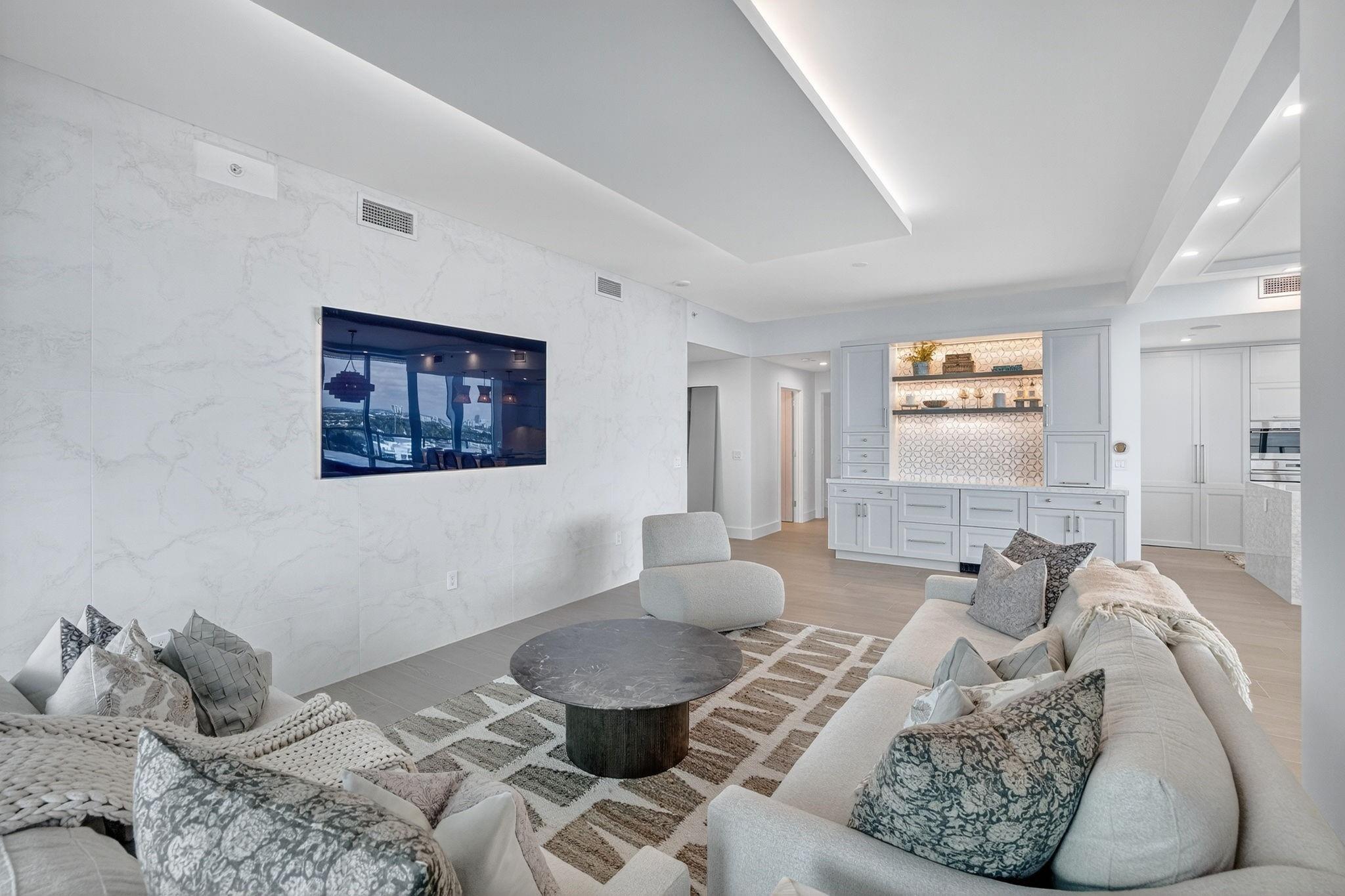 Paramount - Residential