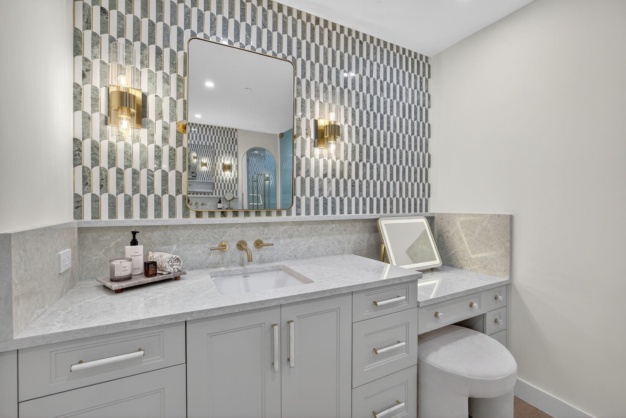 Paramount - Residential