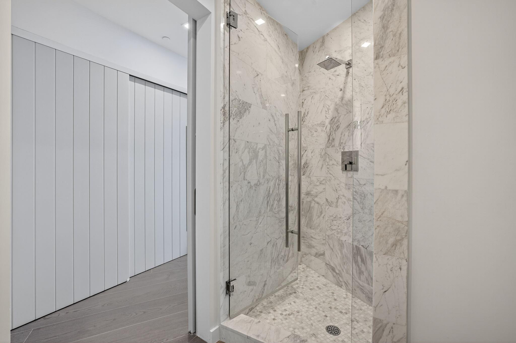 Paramount - Residential