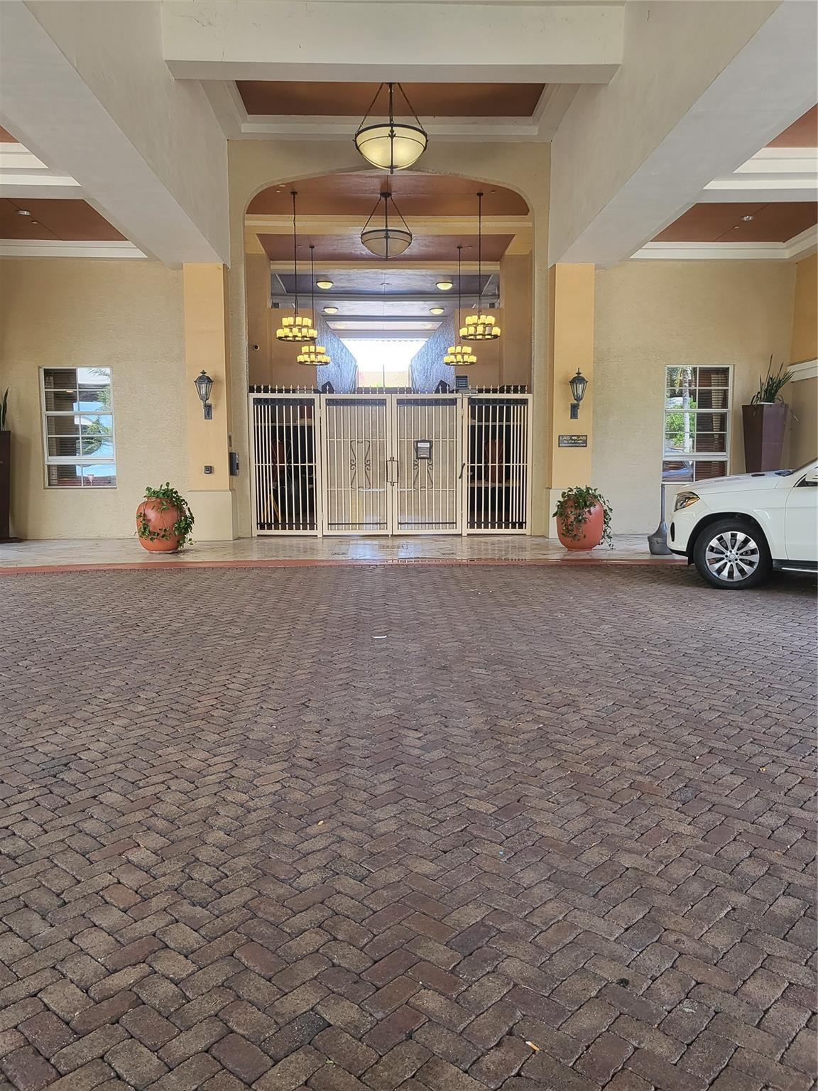 LAS OLAS BY THE RIVER - Residential Lease