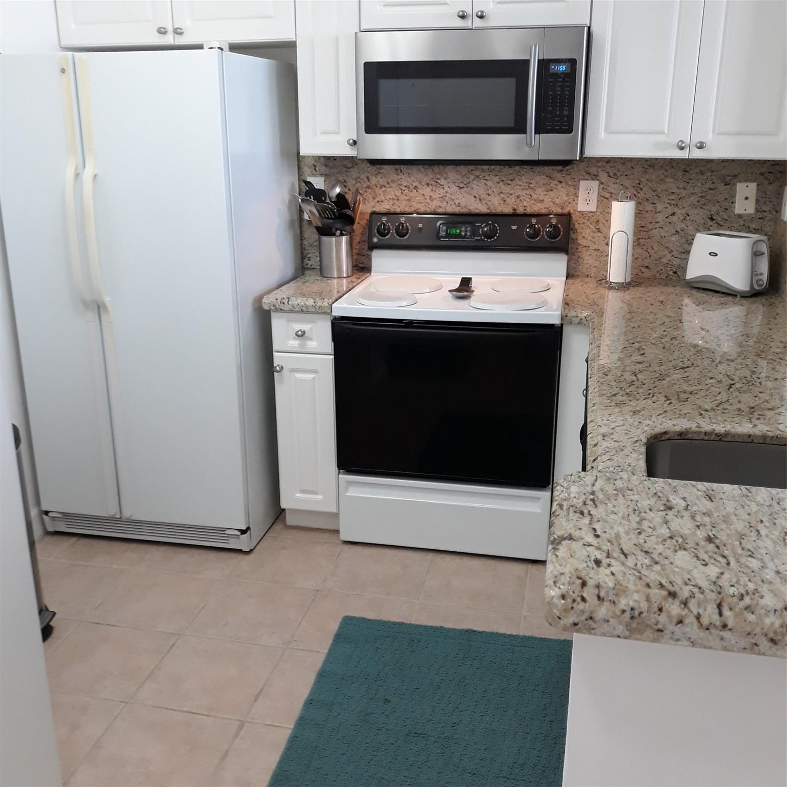 LAS OLAS BY THE RIVER - Residential Lease