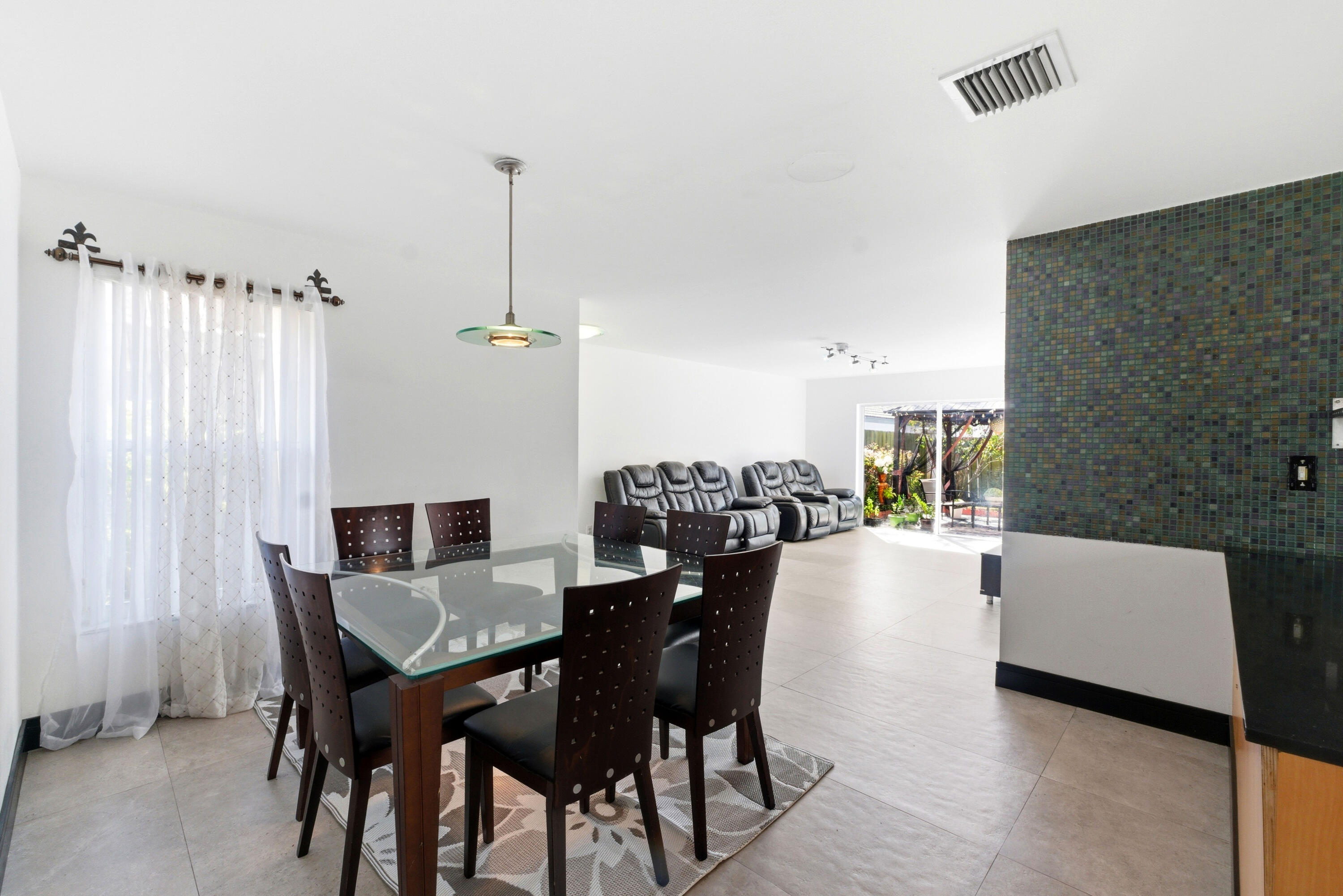 SILVER LAKES PHASE III REPLAT - Residential