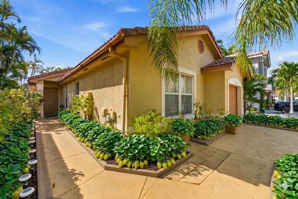 Photo of 17318 SW 22nd Court, Miramar, FL 33029 (MLS # B26004736)