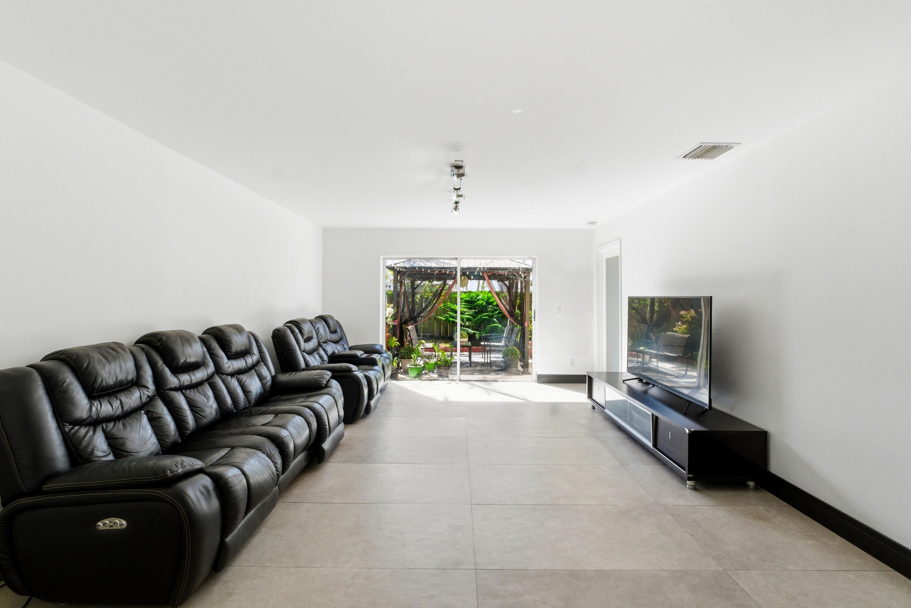 SILVER LAKES PHASE III REPLAT - Residential