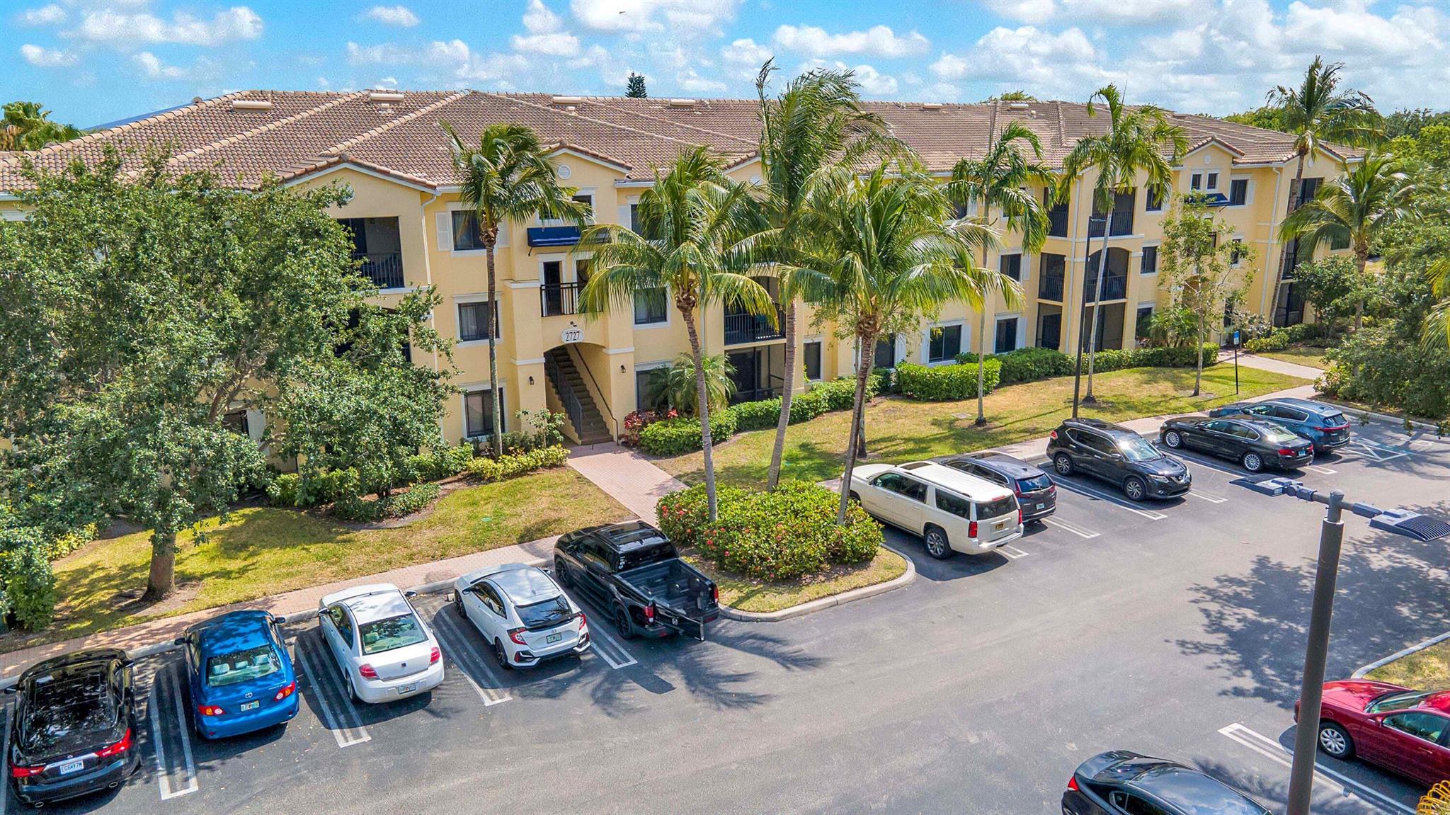 Charming 3BR/2BA condo in the heart of Palm Beach Gardens! This beautifully updated unit features a spacious open floor plan, modern kitchen with stainless steel appliances, and a bright living area with impact sliding doors leading to a private balcony. Enjoy serene views of the lush community grounds. The master suite includes an en-suite bath and ample closet space. Community amenities include a pool, clubhouse, and fitness center. Conveniently located near shopping, dining, and top-rated schools. Don't miss this opportunity to live in paradise!