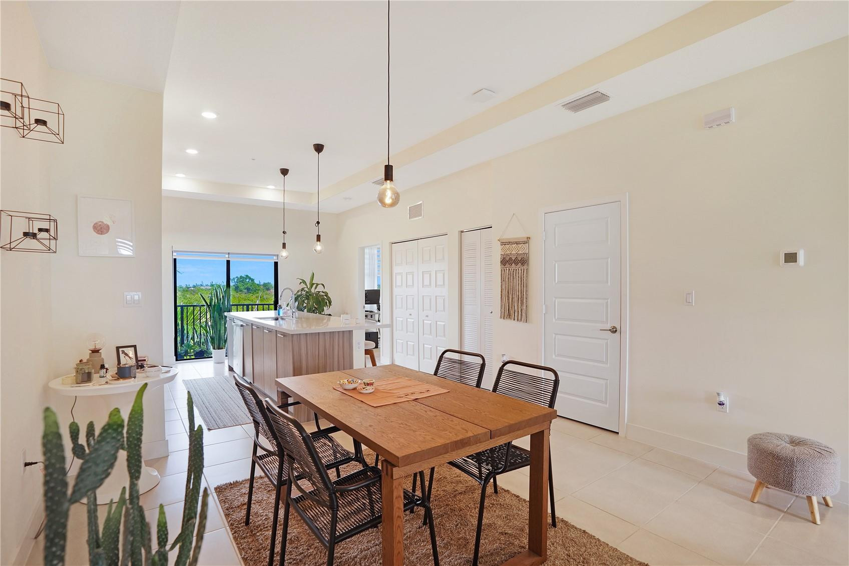 APEX AT PARK CENTRAL COND - Residential Lease