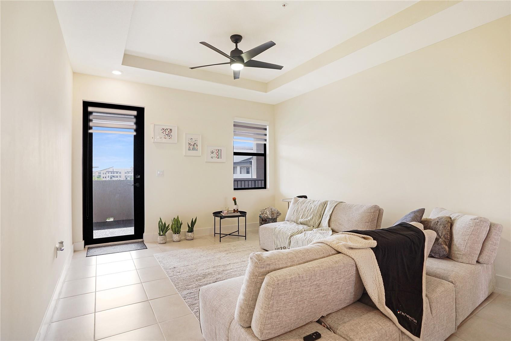 APEX AT PARK CENTRAL COND - Residential Lease