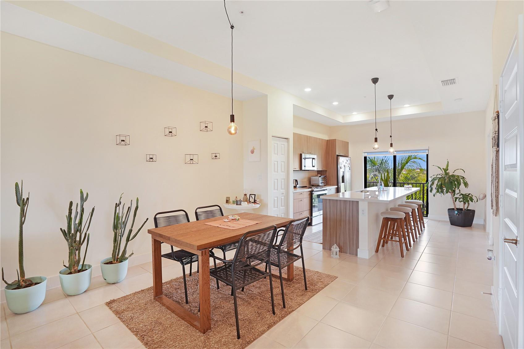 APEX AT PARK CENTRAL COND - Residential Lease