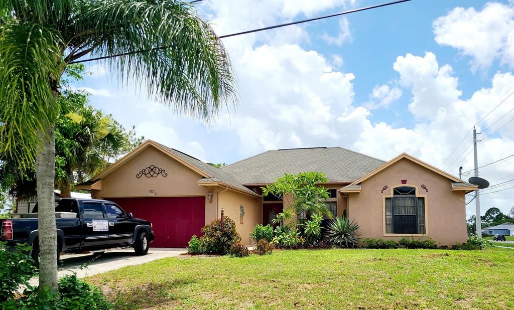 Photo of 102 SW South Wakefield Circle Cir, Port Saint Lucie, FL 34953 (MLS # R10823821)