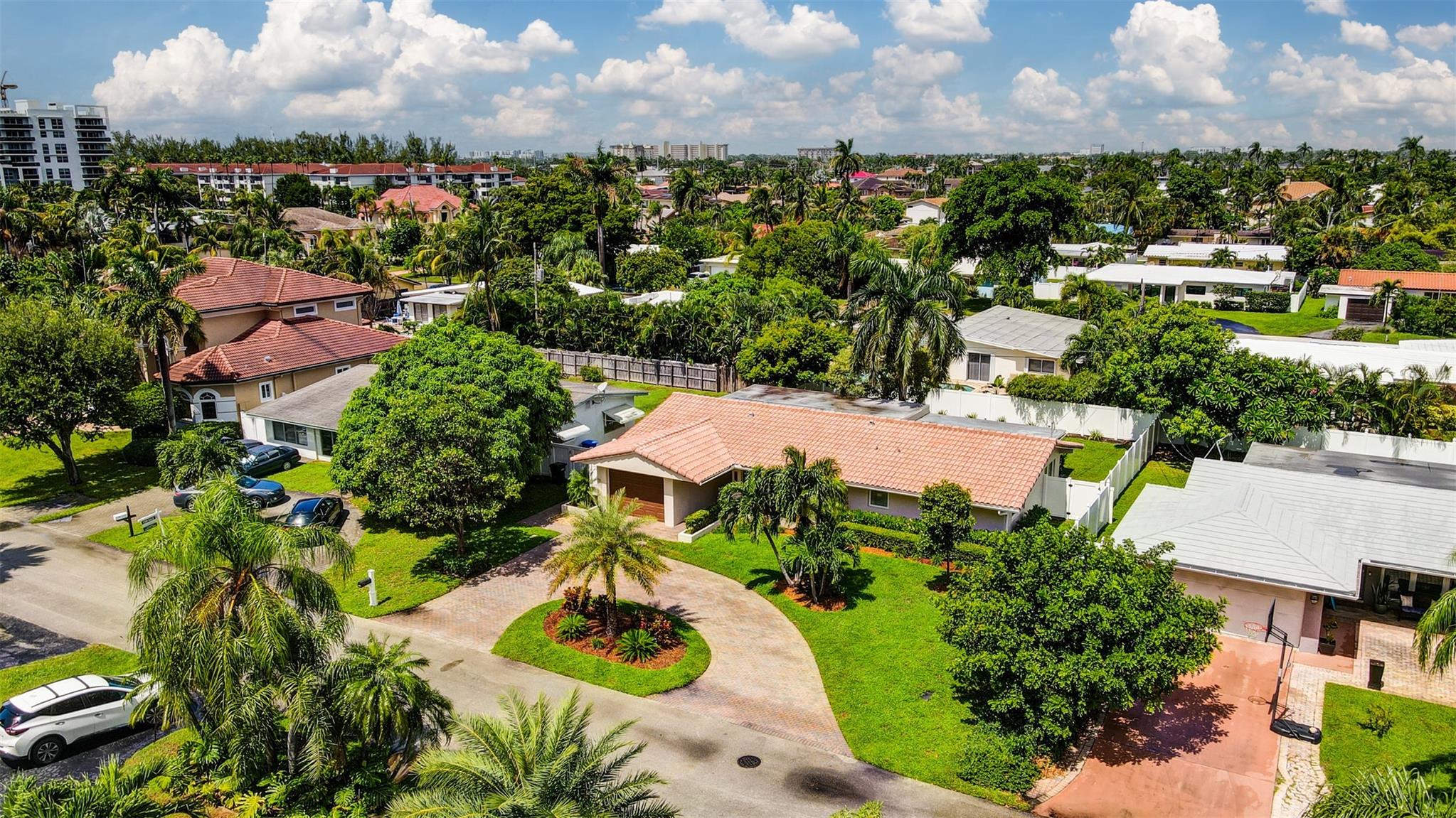 Bel-Air 32-10 B - Residential