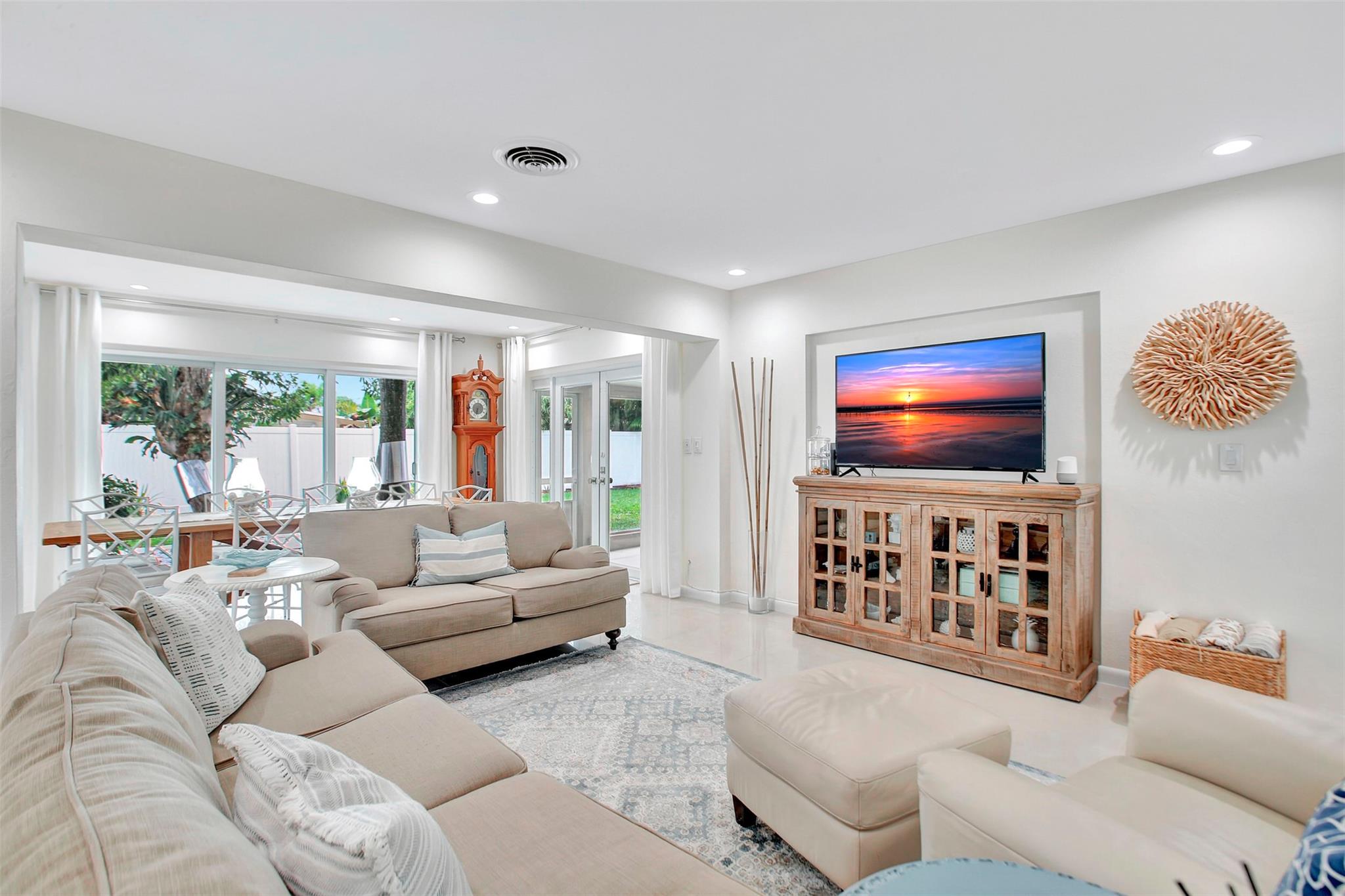 Bel-Air 32-10 B - Residential
