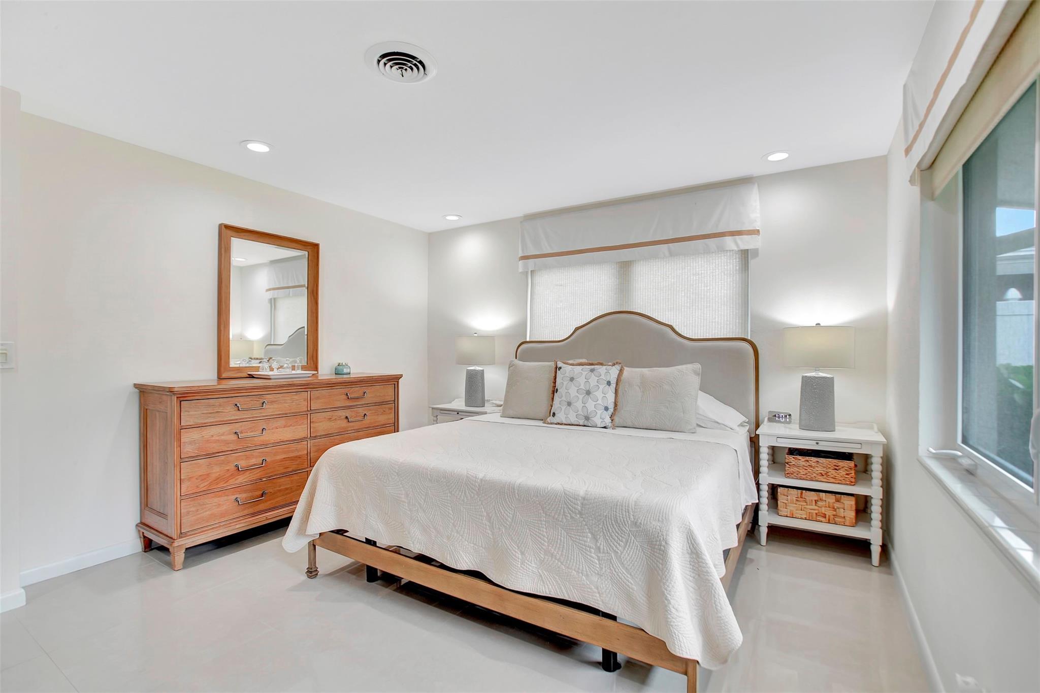 Bel-Air 32-10 B - Residential