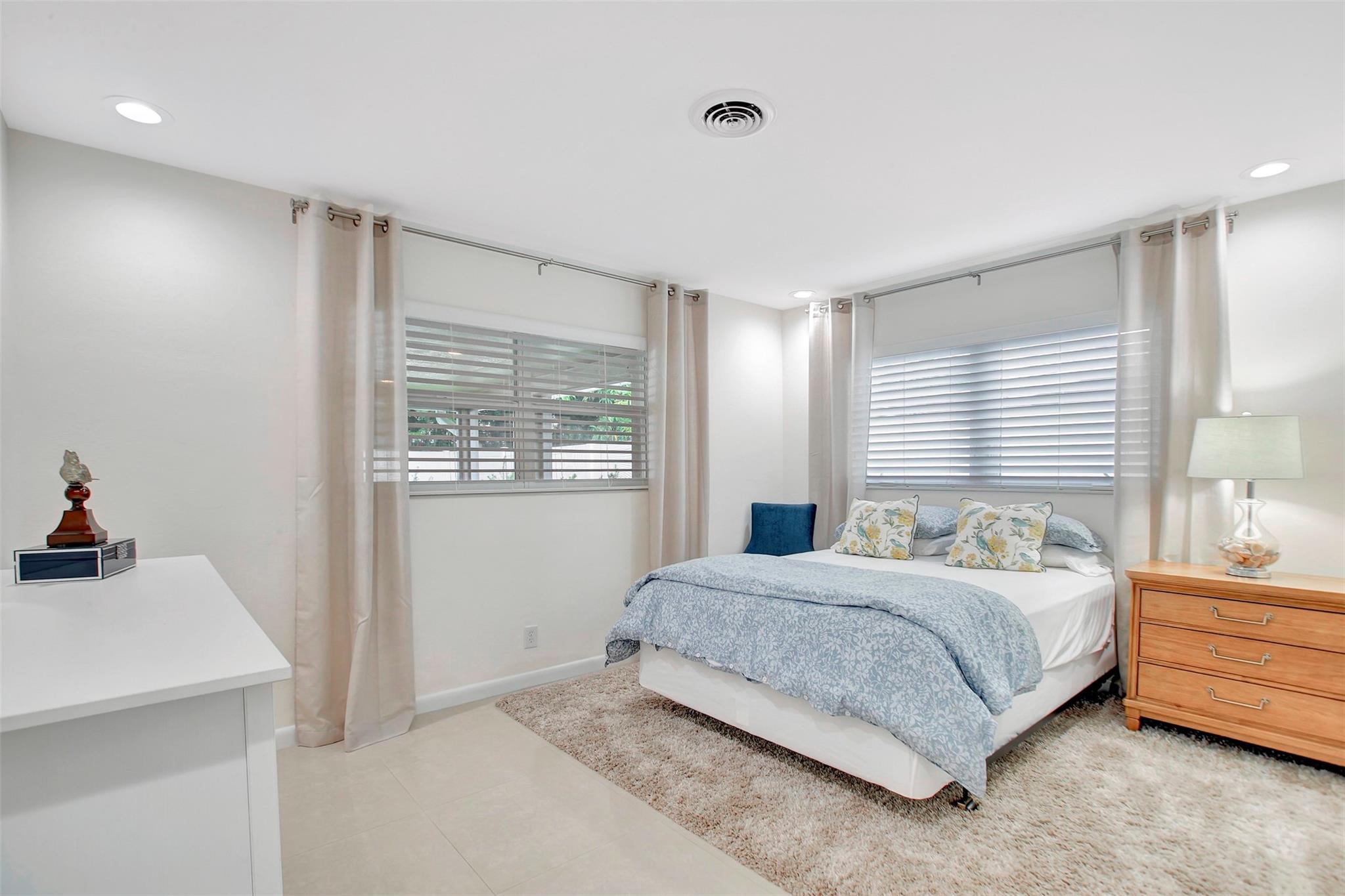 Bel-Air 32-10 B - Residential