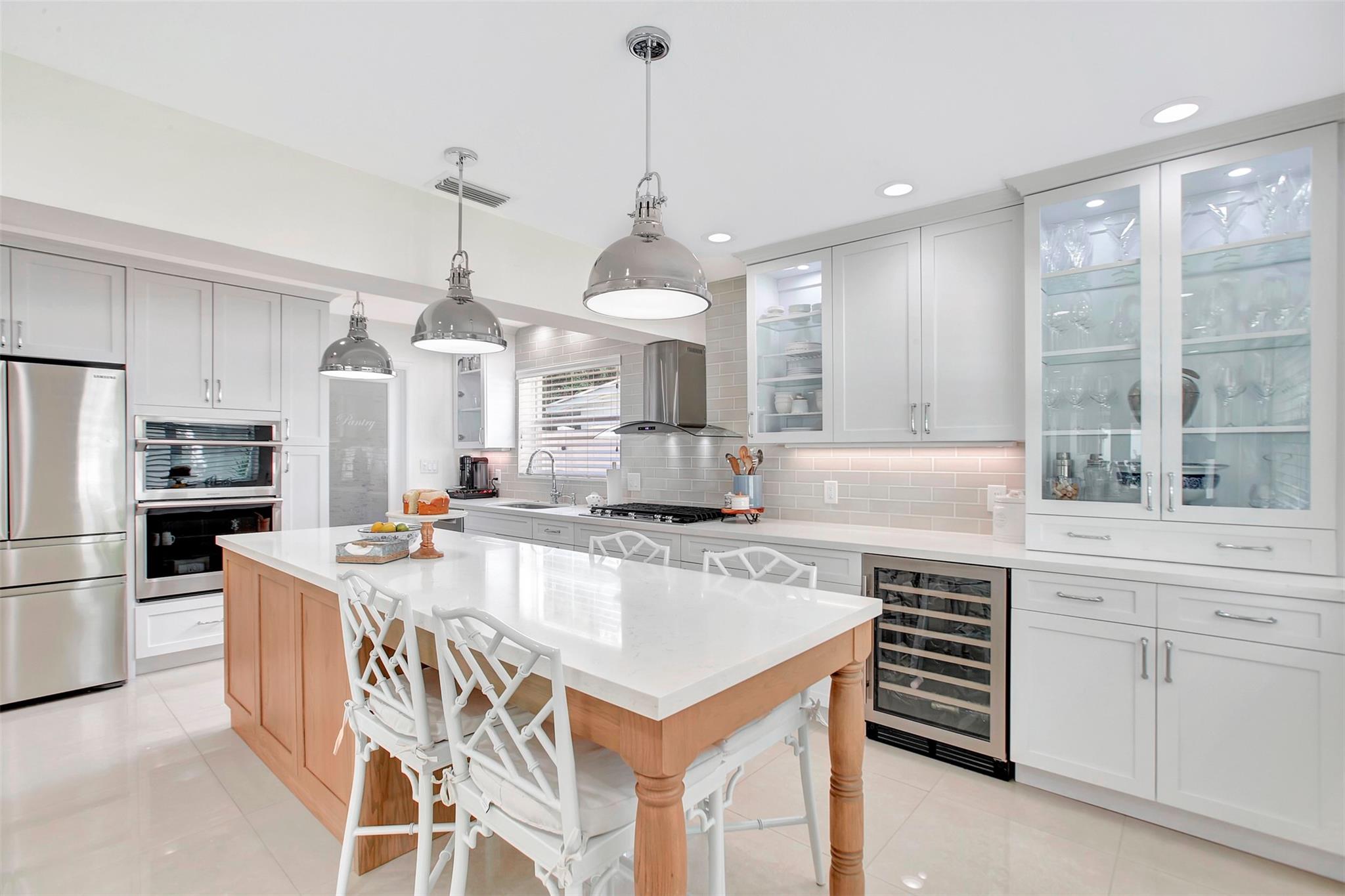 Bel-Air 32-10 B - Residential