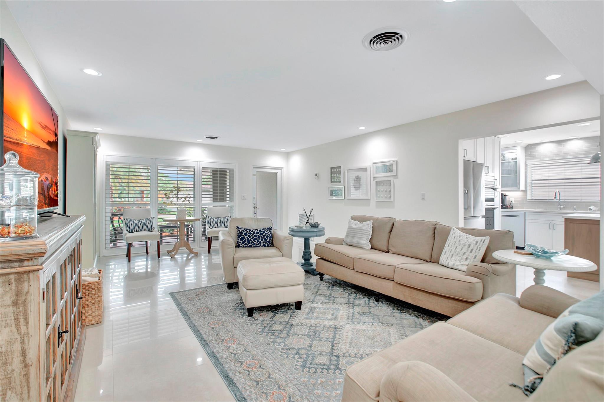 Bel-Air 32-10 B - Residential