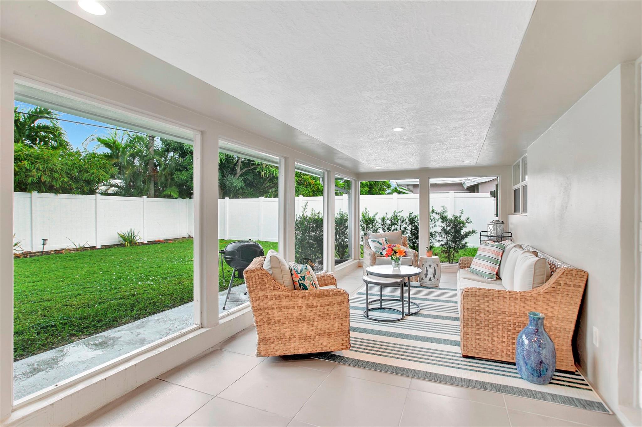 Bel-Air 32-10 B - Residential