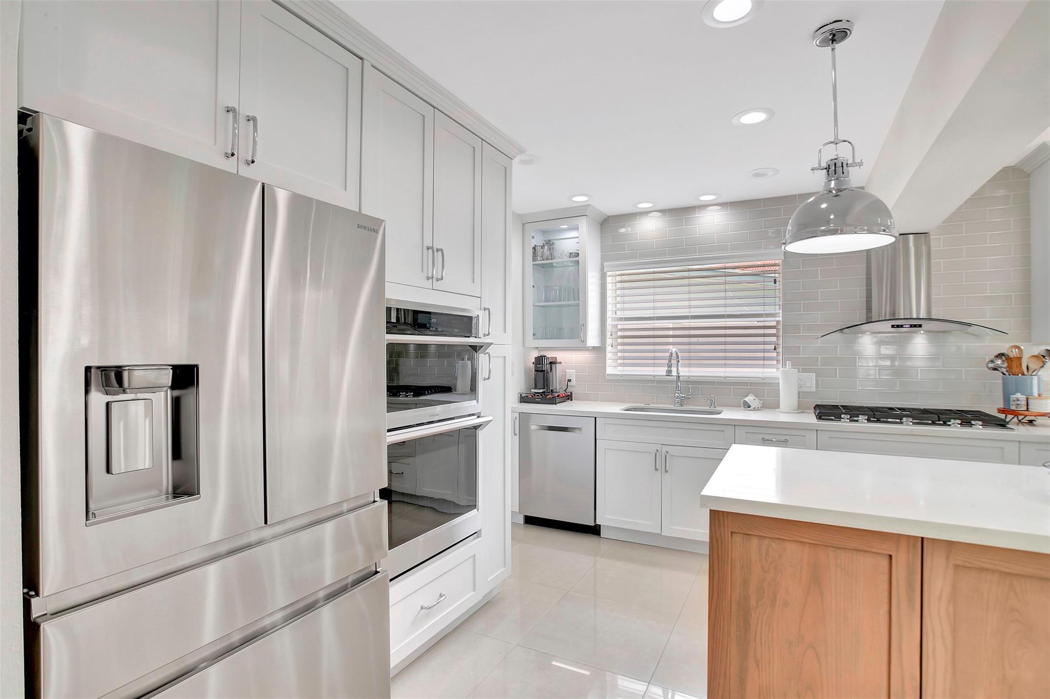 Bel-Air 32-10 B - Residential