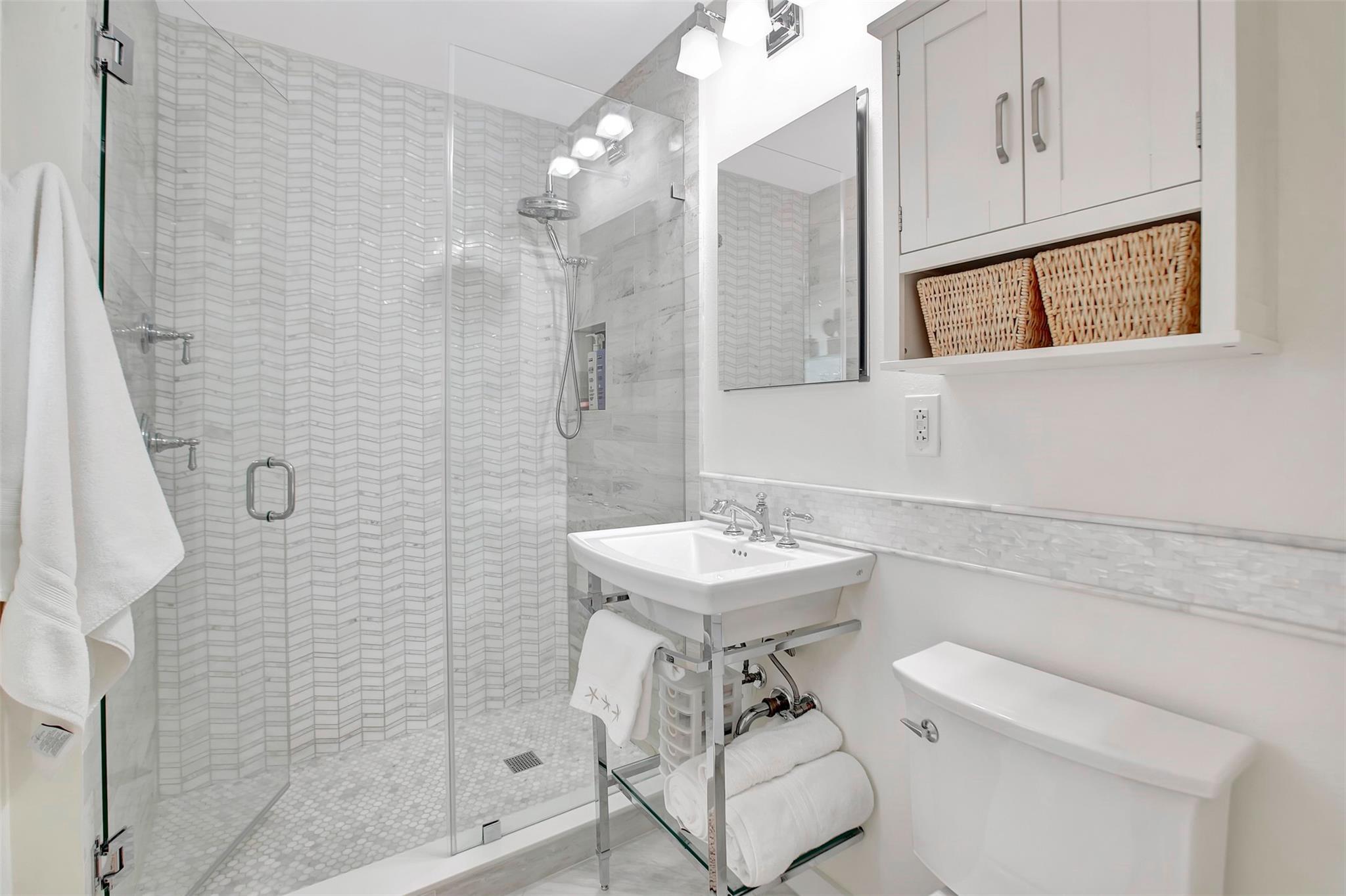 Bel-Air 32-10 B - Residential